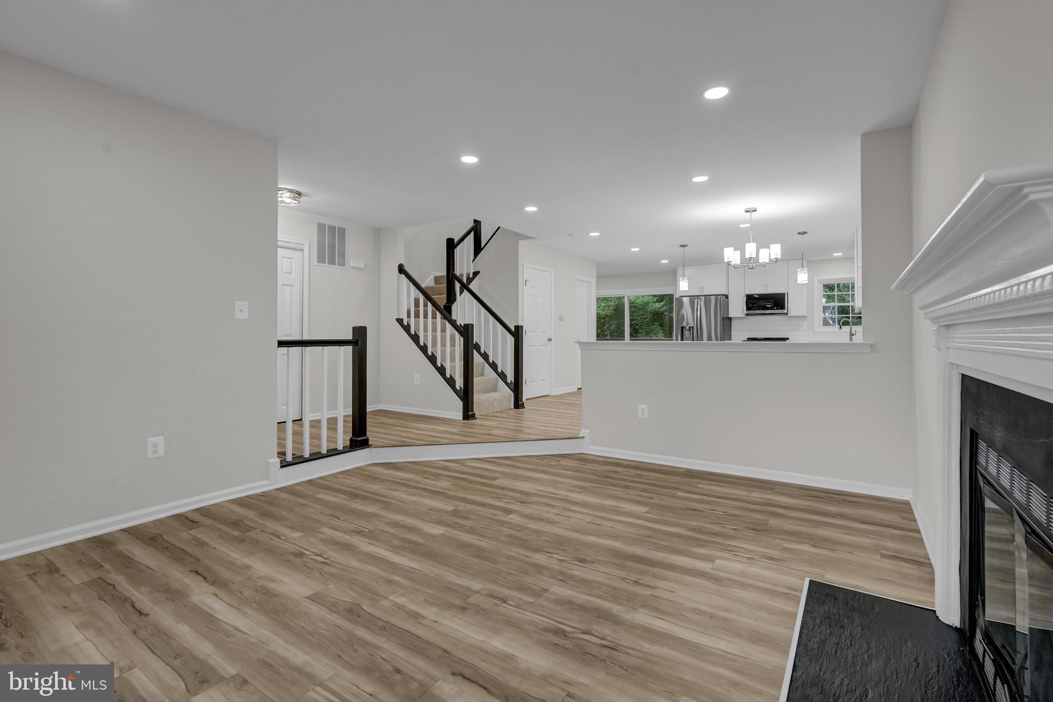 LAKE RIDGE - Residential