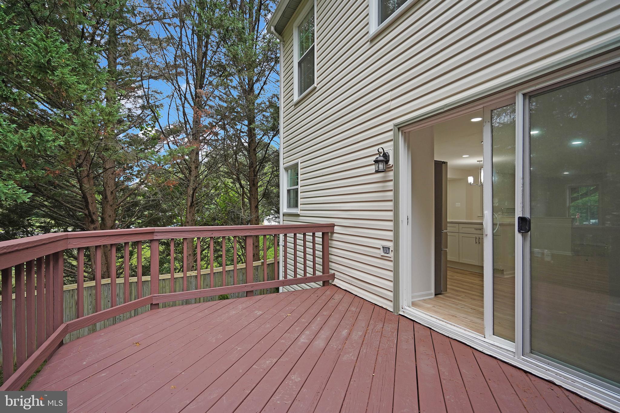LAKE RIDGE - Residential