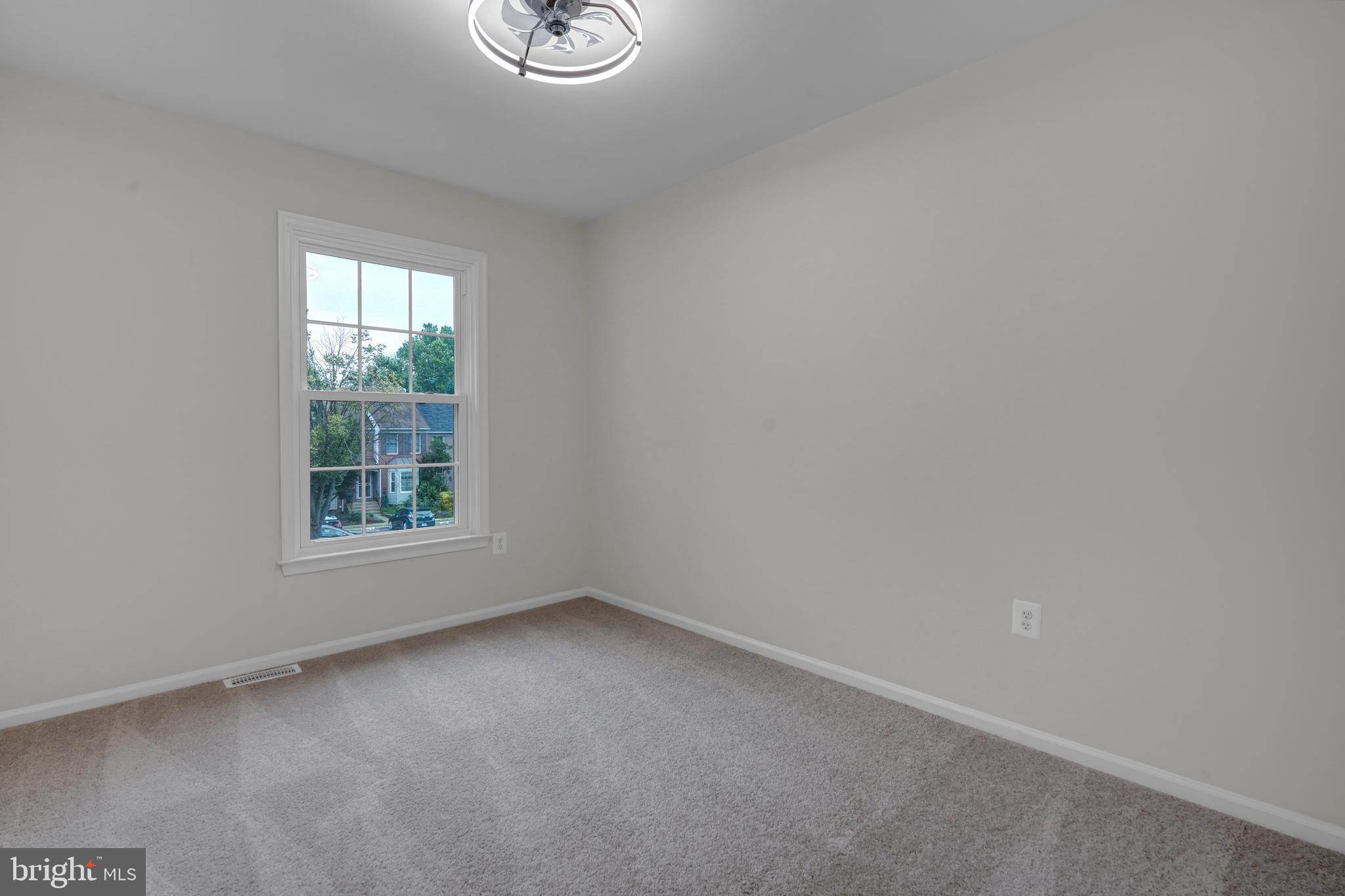 LAKE RIDGE - Residential