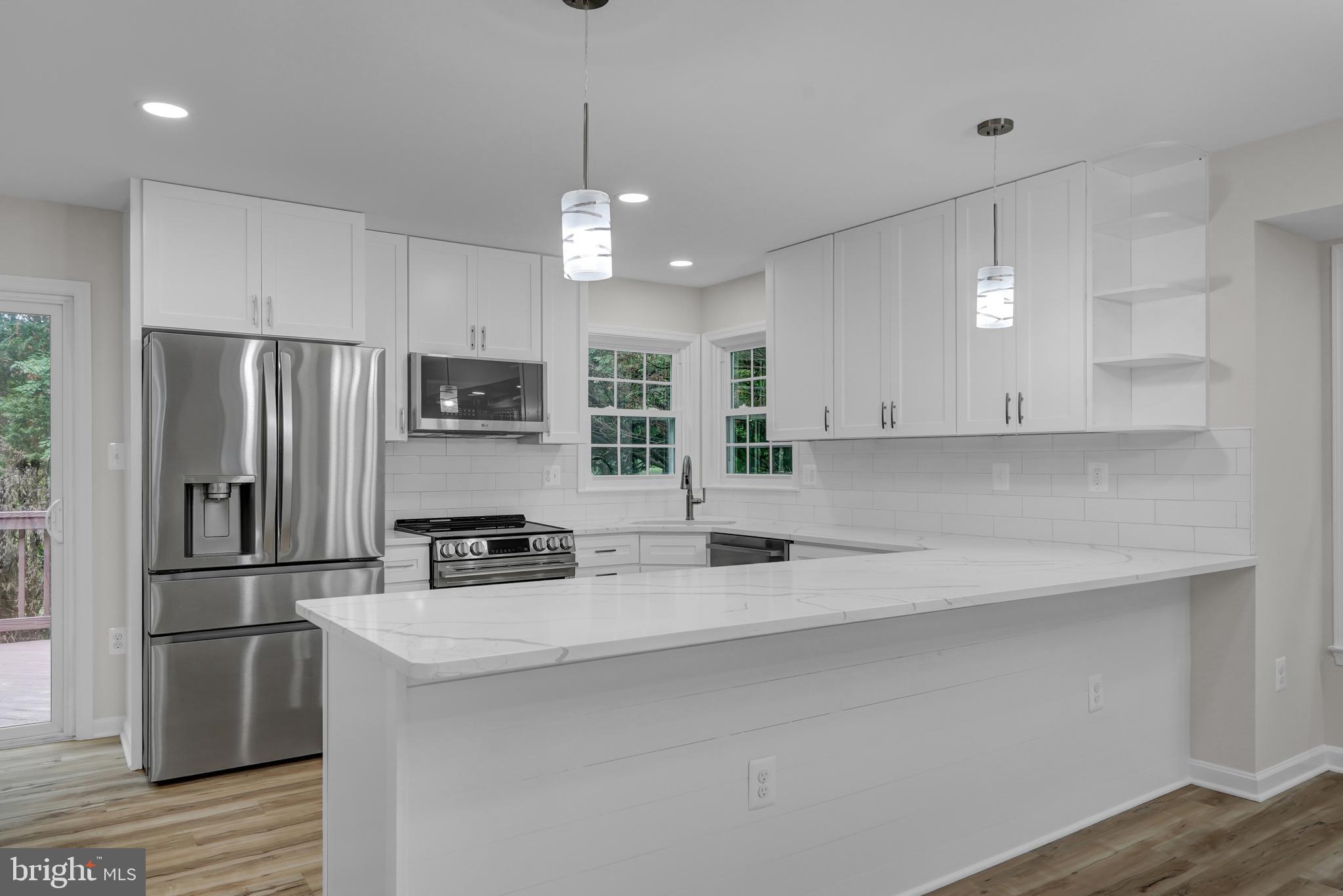 LAKE RIDGE - Residential