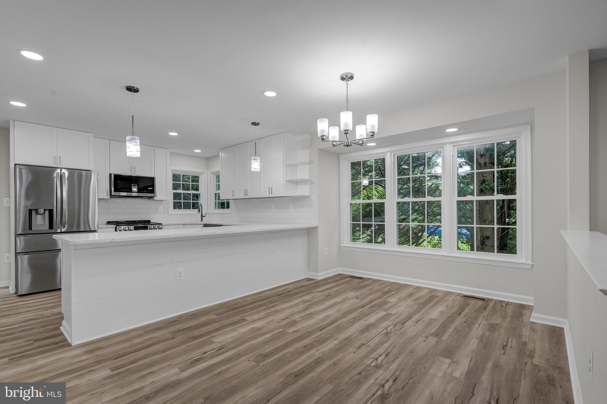 LAKE RIDGE - Residential