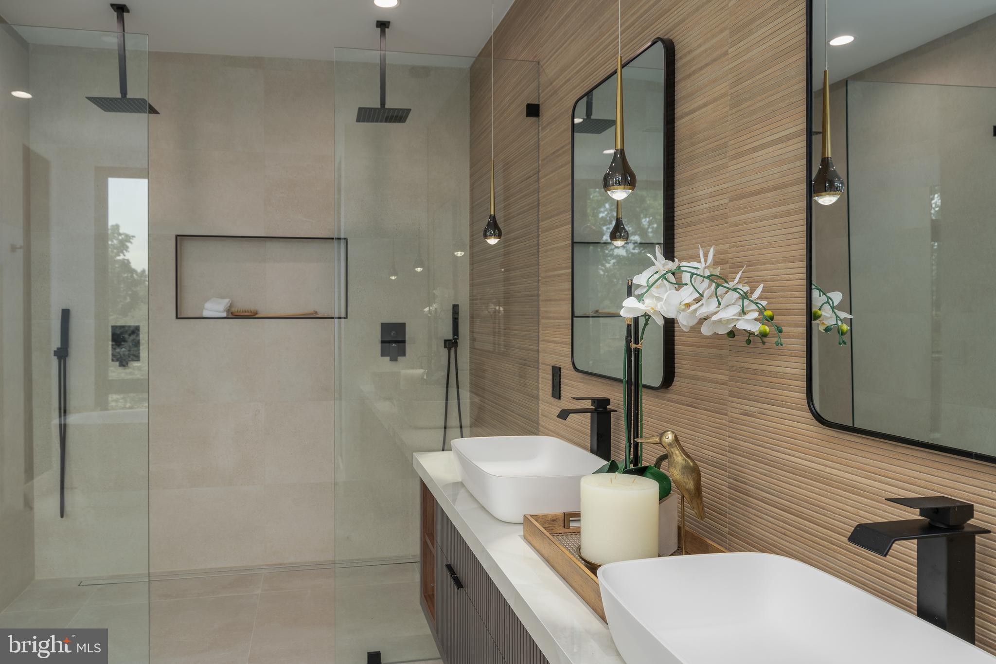 MAPLEWOOD - Residential