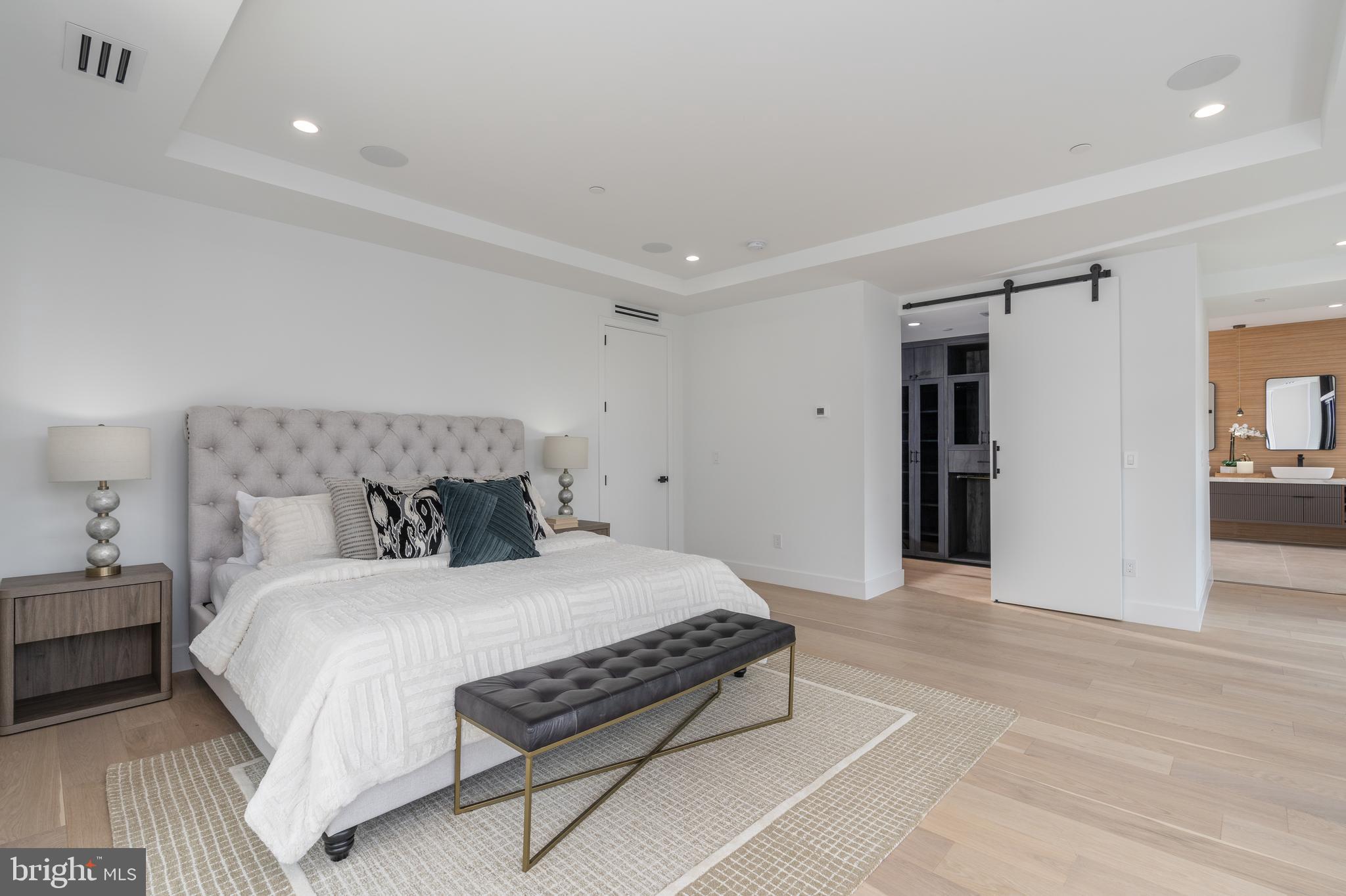 MAPLEWOOD - Residential