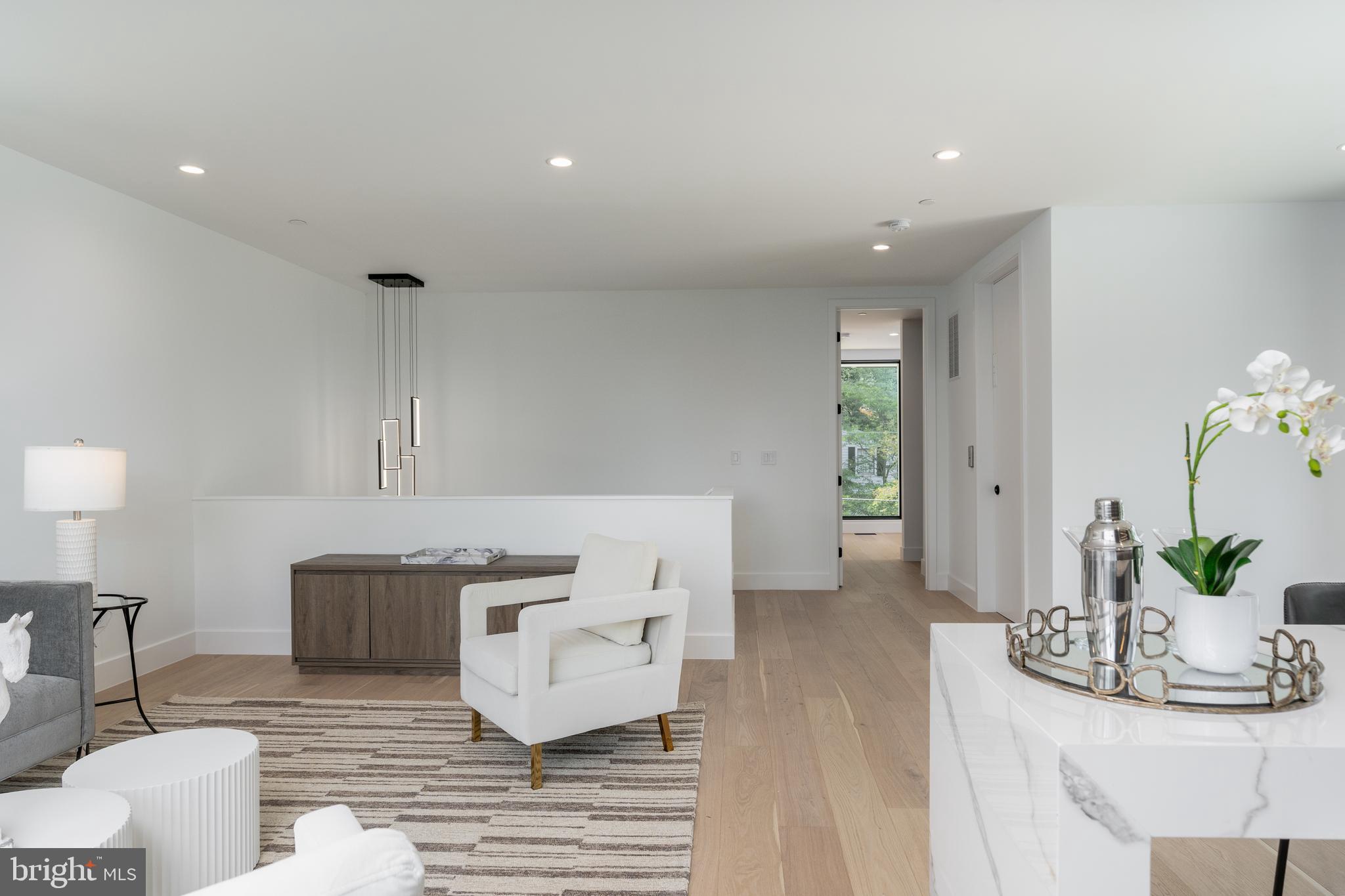 MAPLEWOOD - Residential