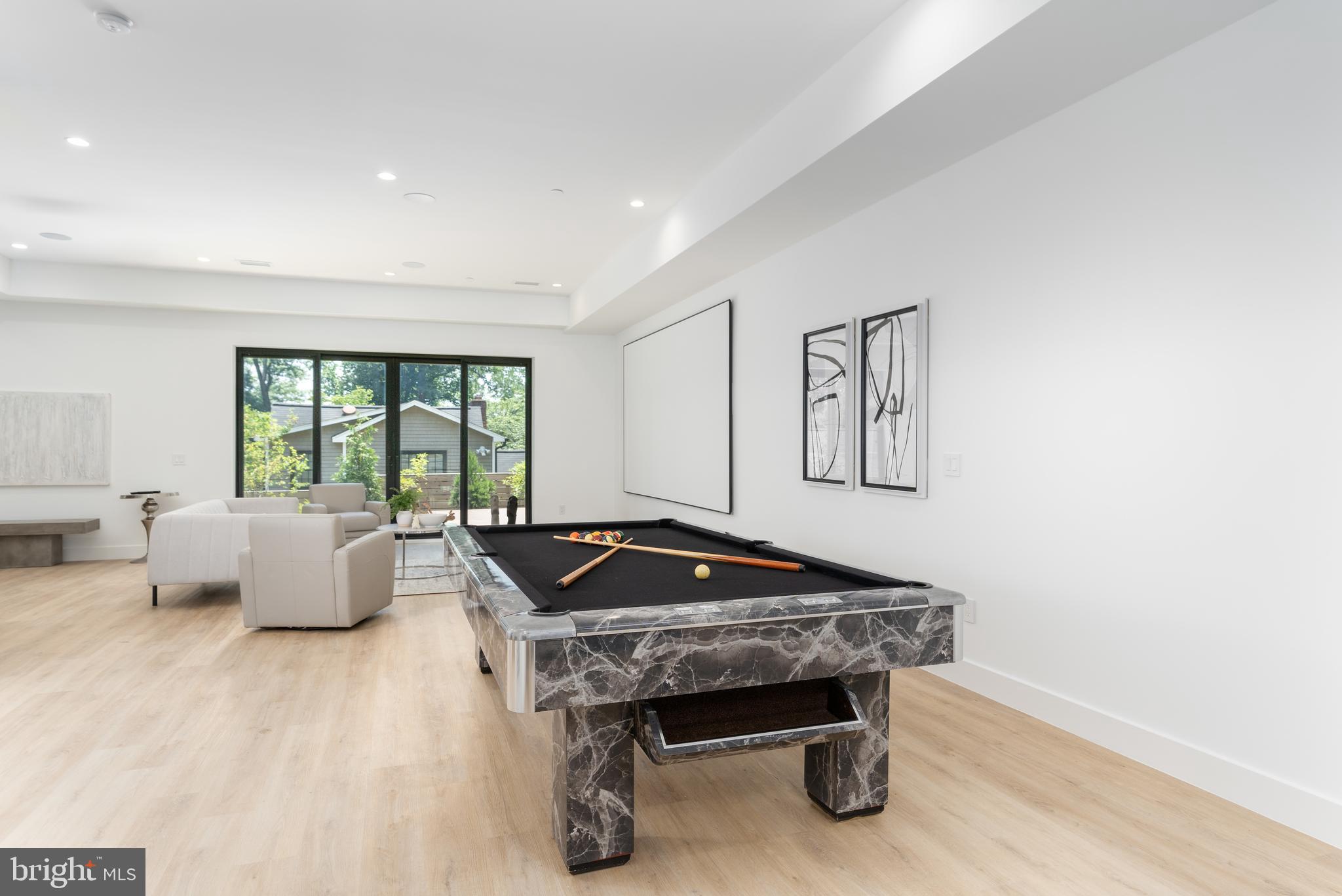 MAPLEWOOD - Residential