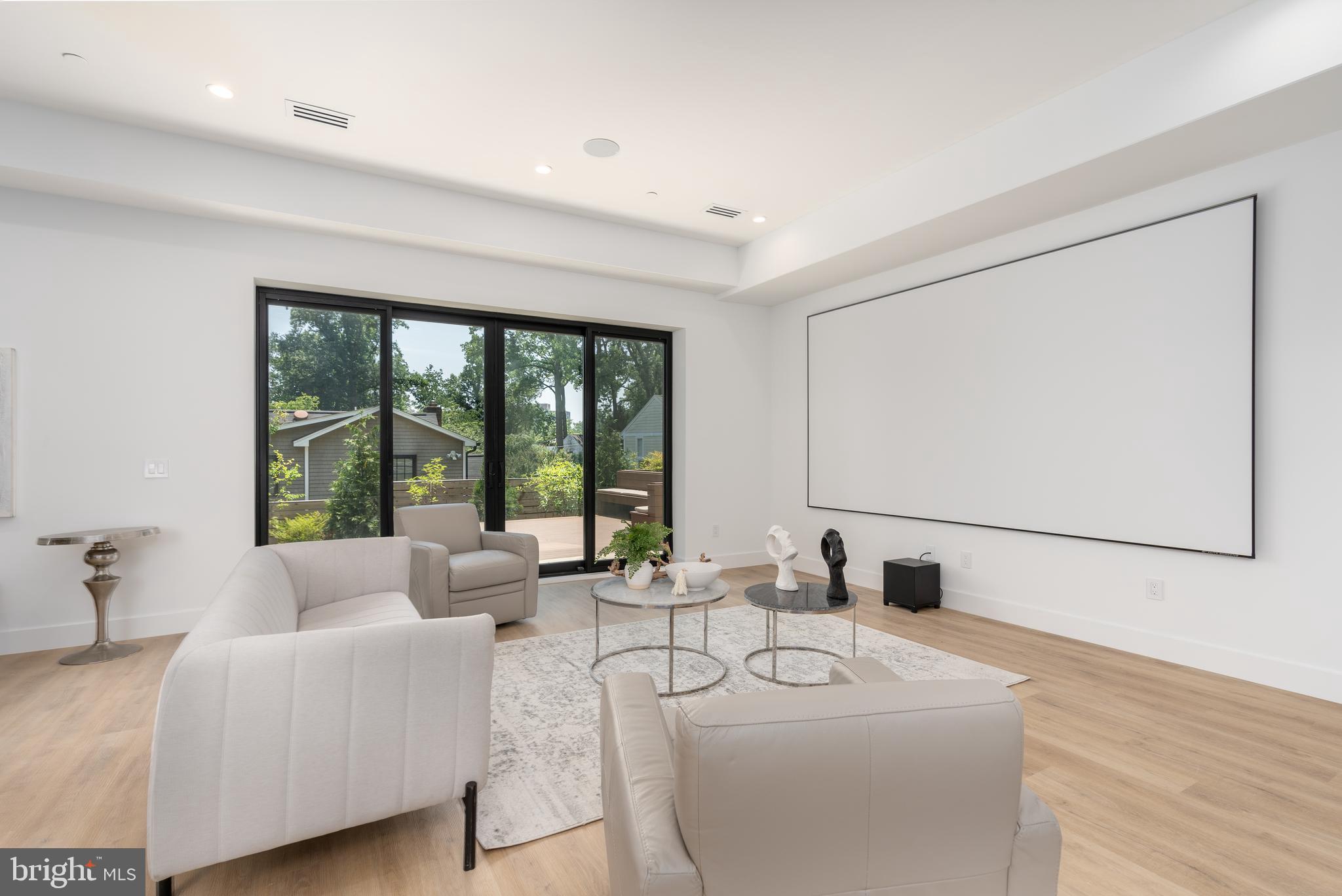MAPLEWOOD - Residential