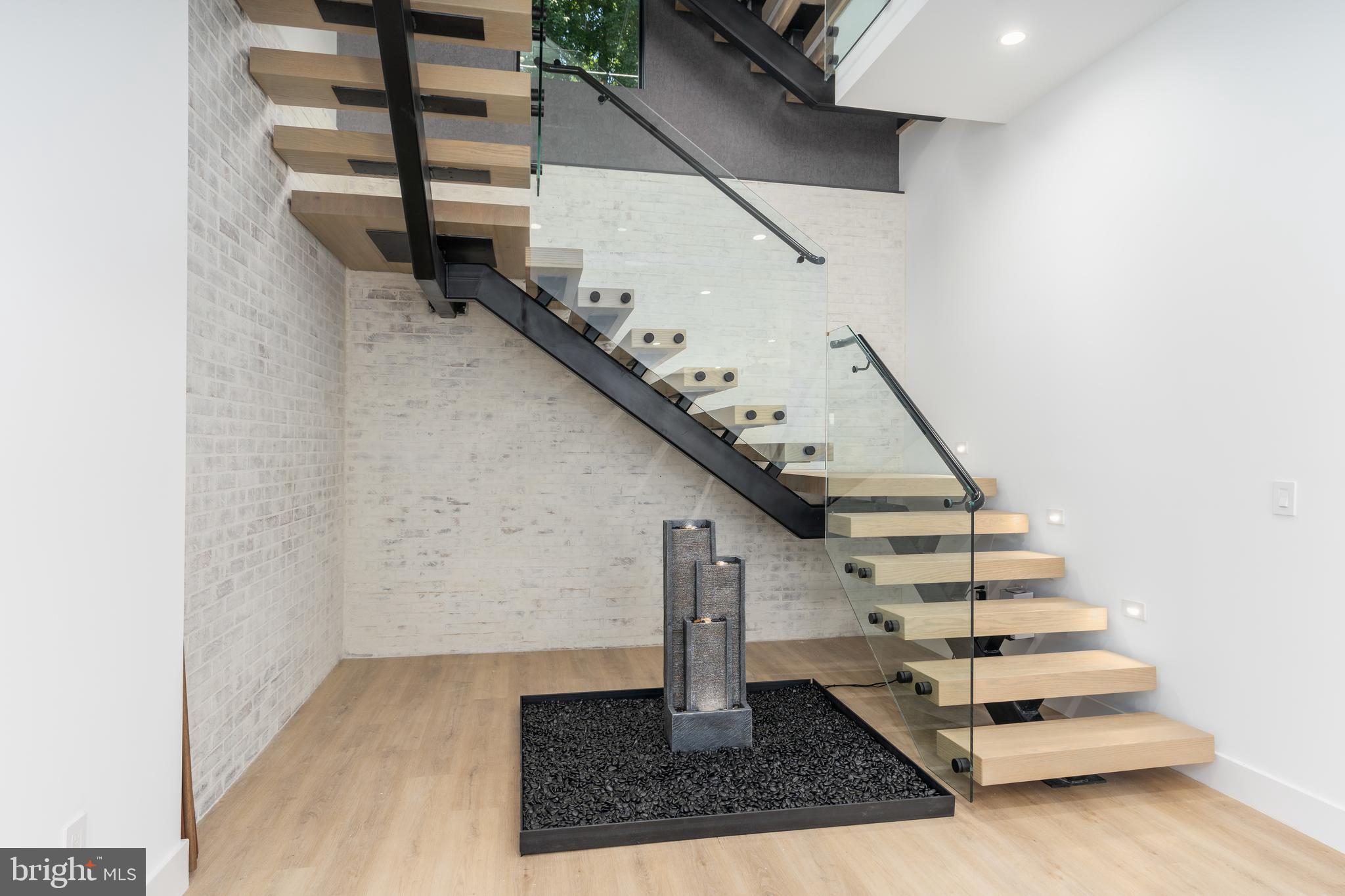 MAPLEWOOD - Residential