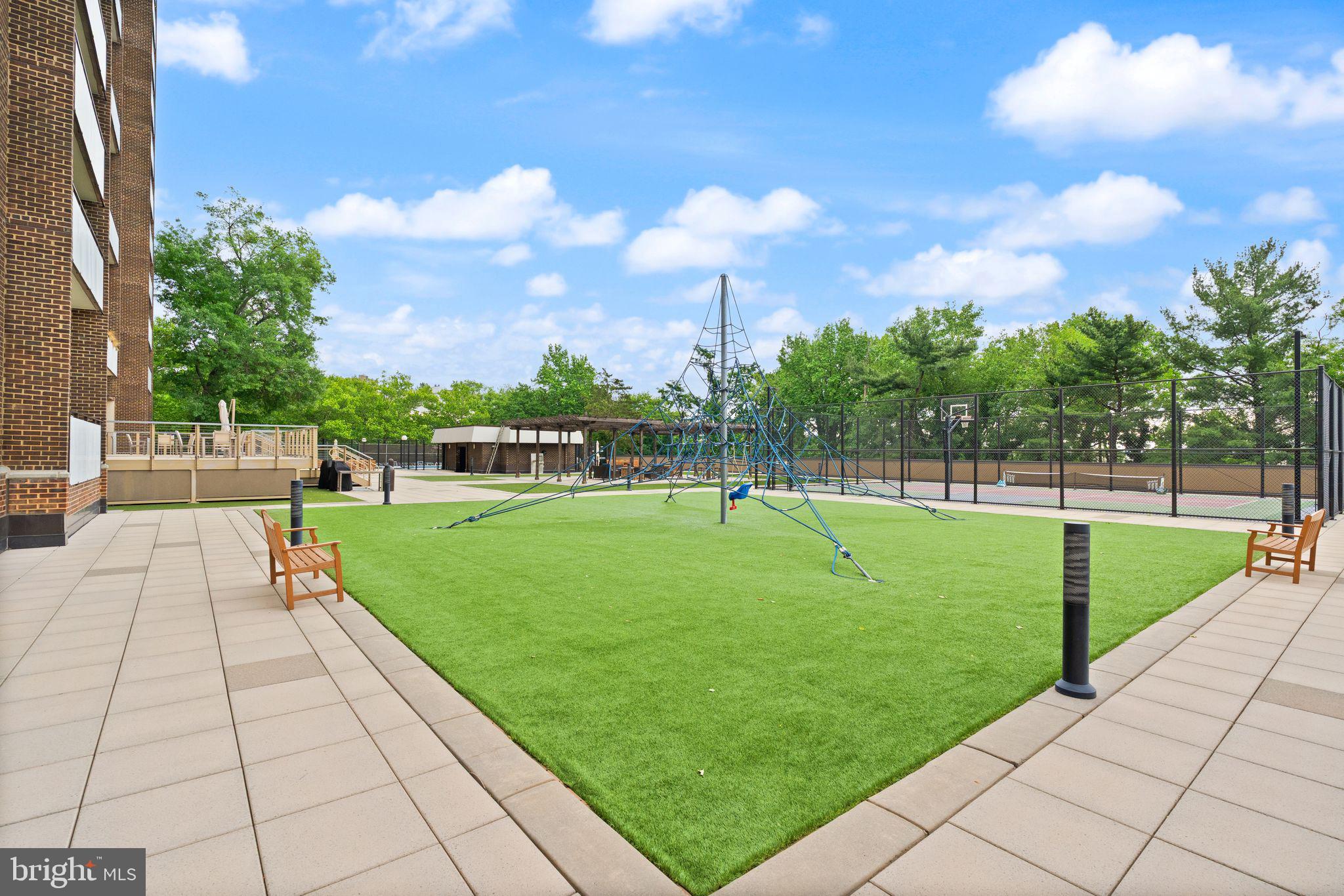 TEMPLETON OF ALEXANDRIA - Residential