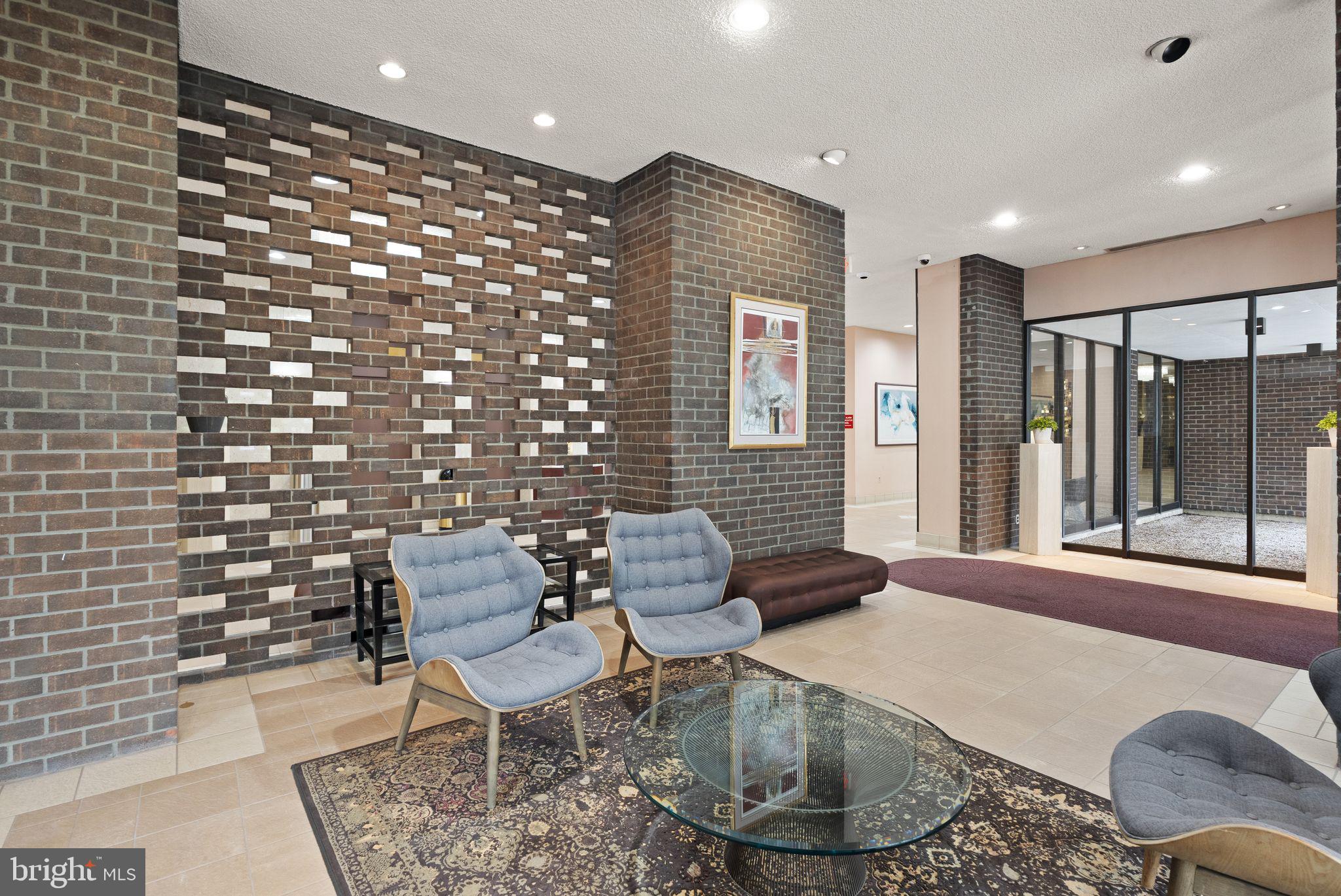 TEMPLETON OF ALEXANDRIA - Residential