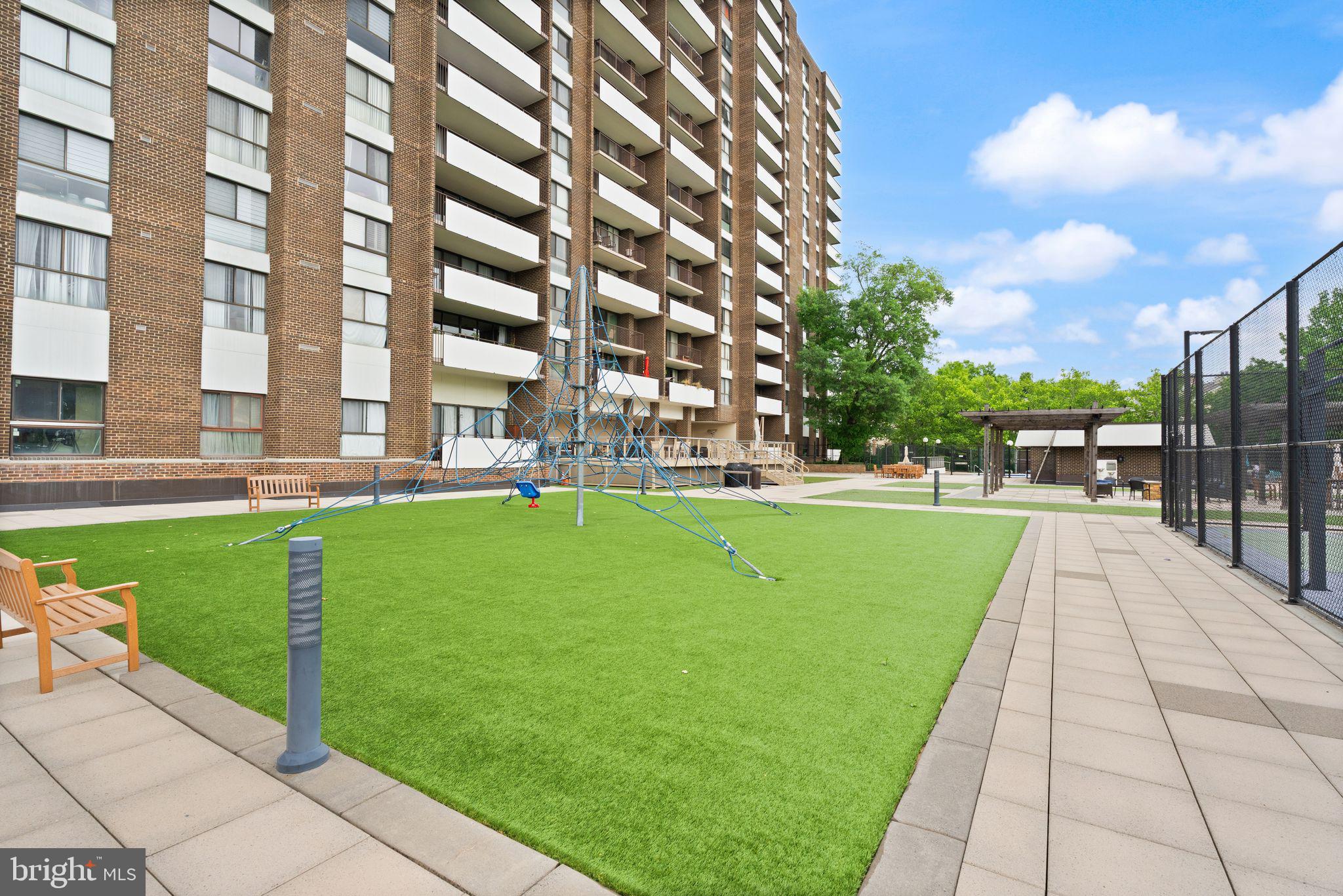 TEMPLETON OF ALEXANDRIA - Residential