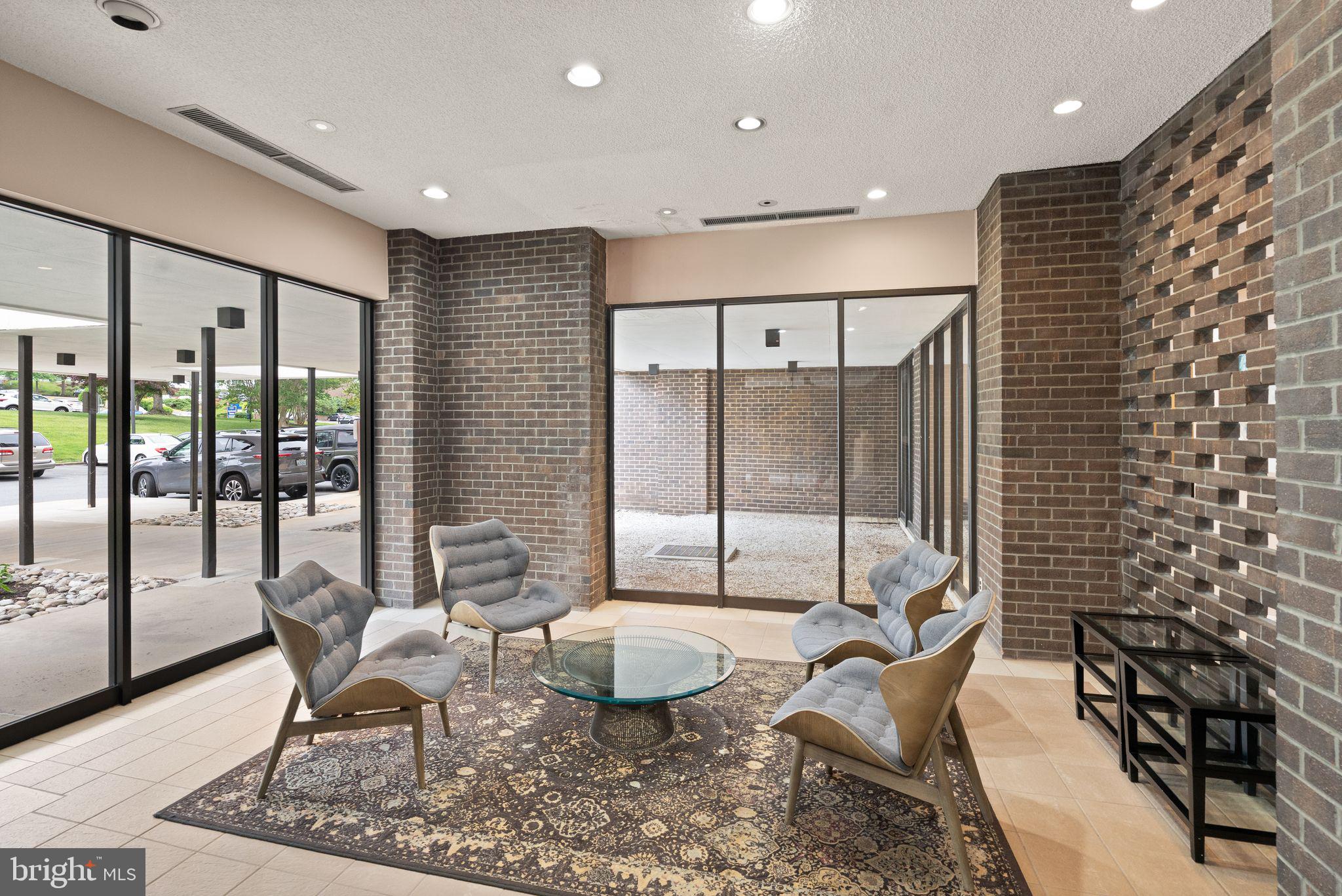 TEMPLETON OF ALEXANDRIA - Residential