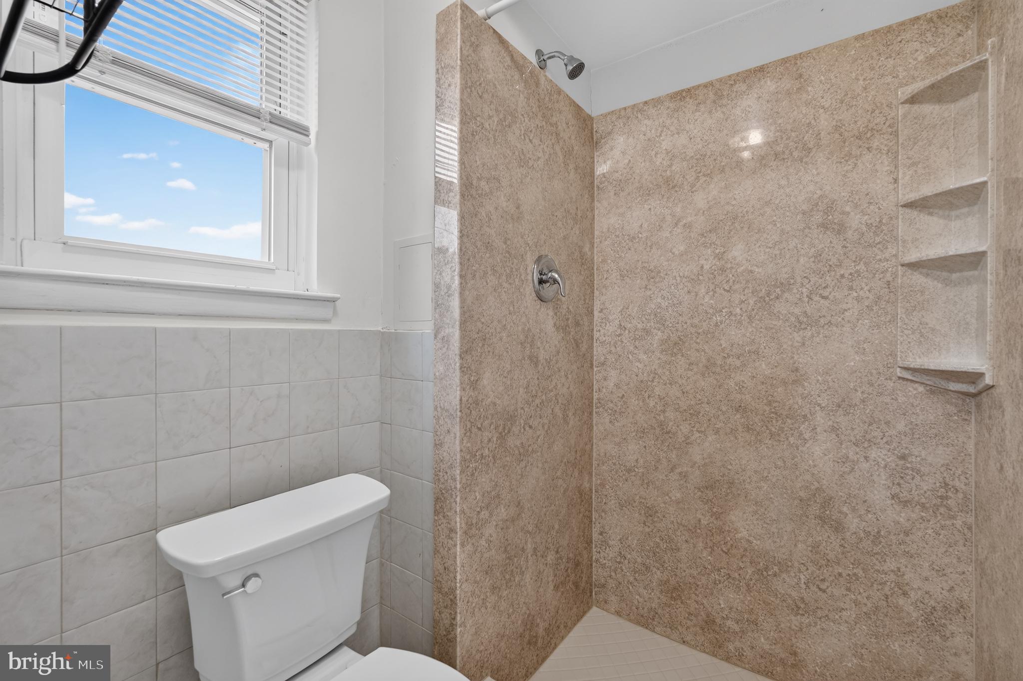 BUSTLETON - Residential
