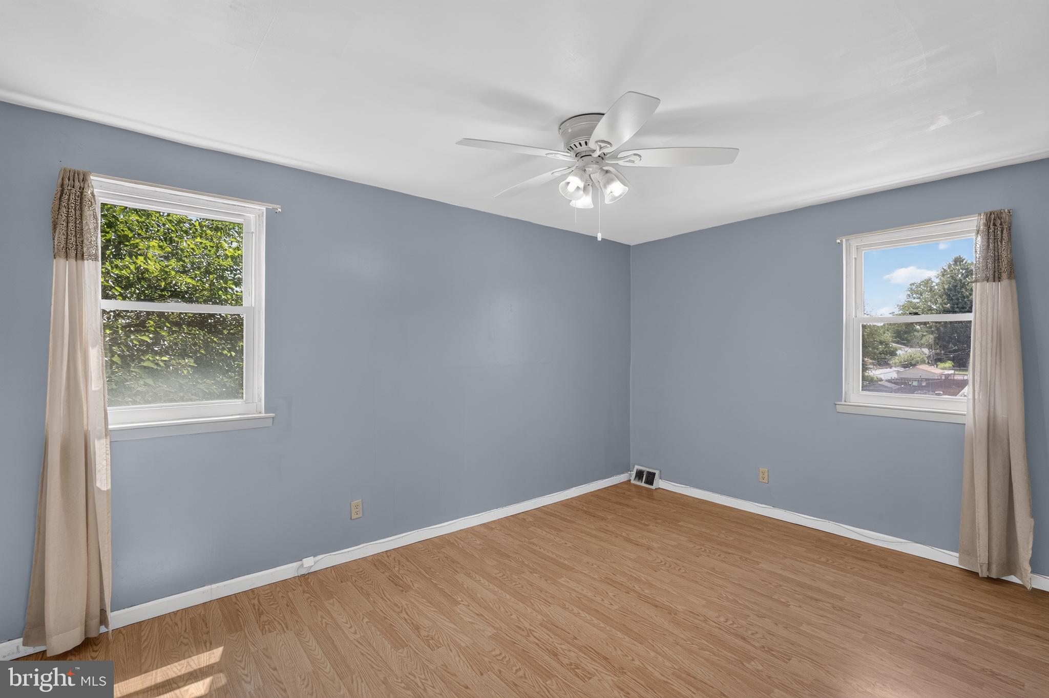 BUSTLETON - Residential