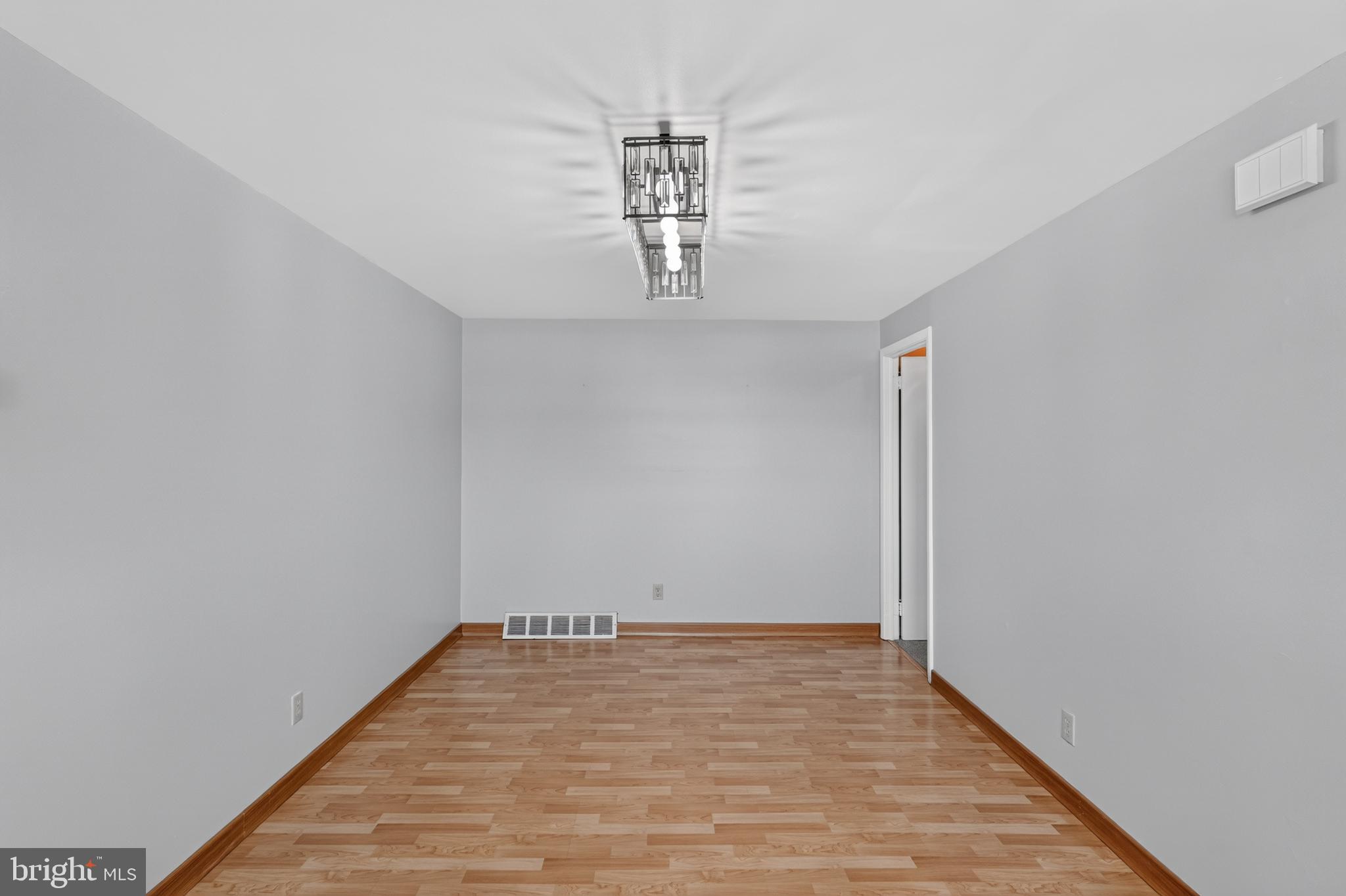 BUSTLETON - Residential