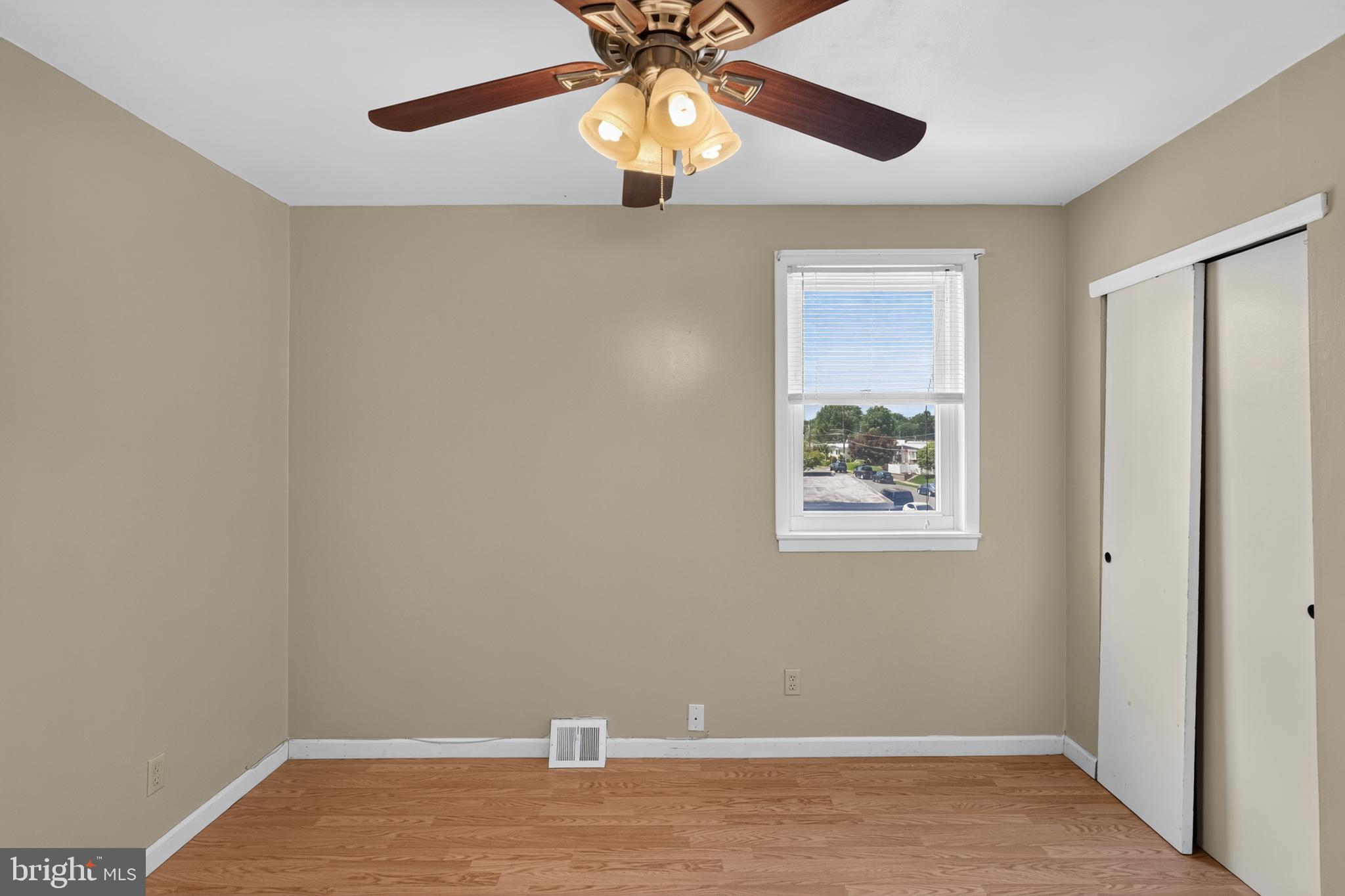 BUSTLETON - Residential