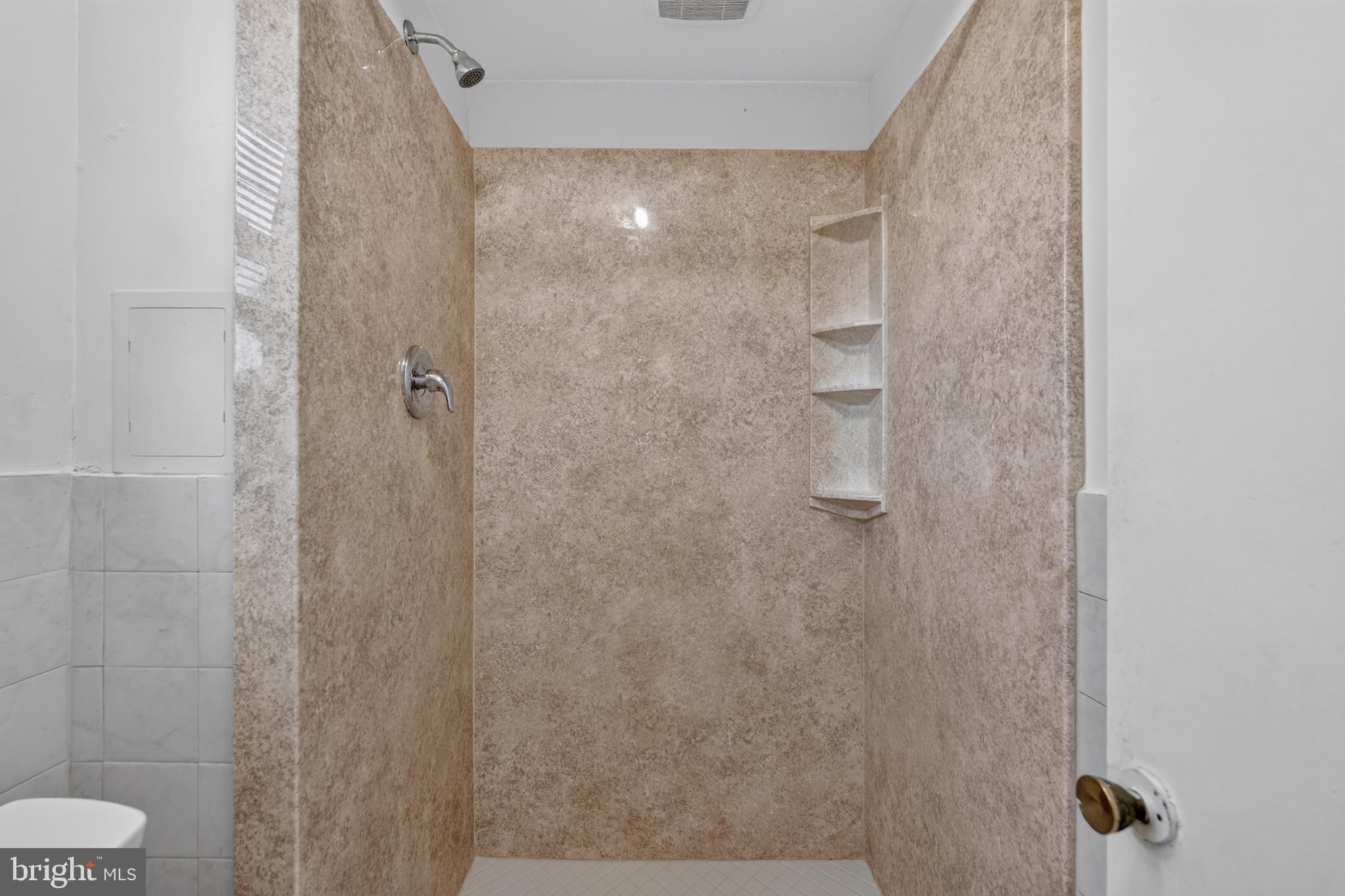 BUSTLETON - Residential