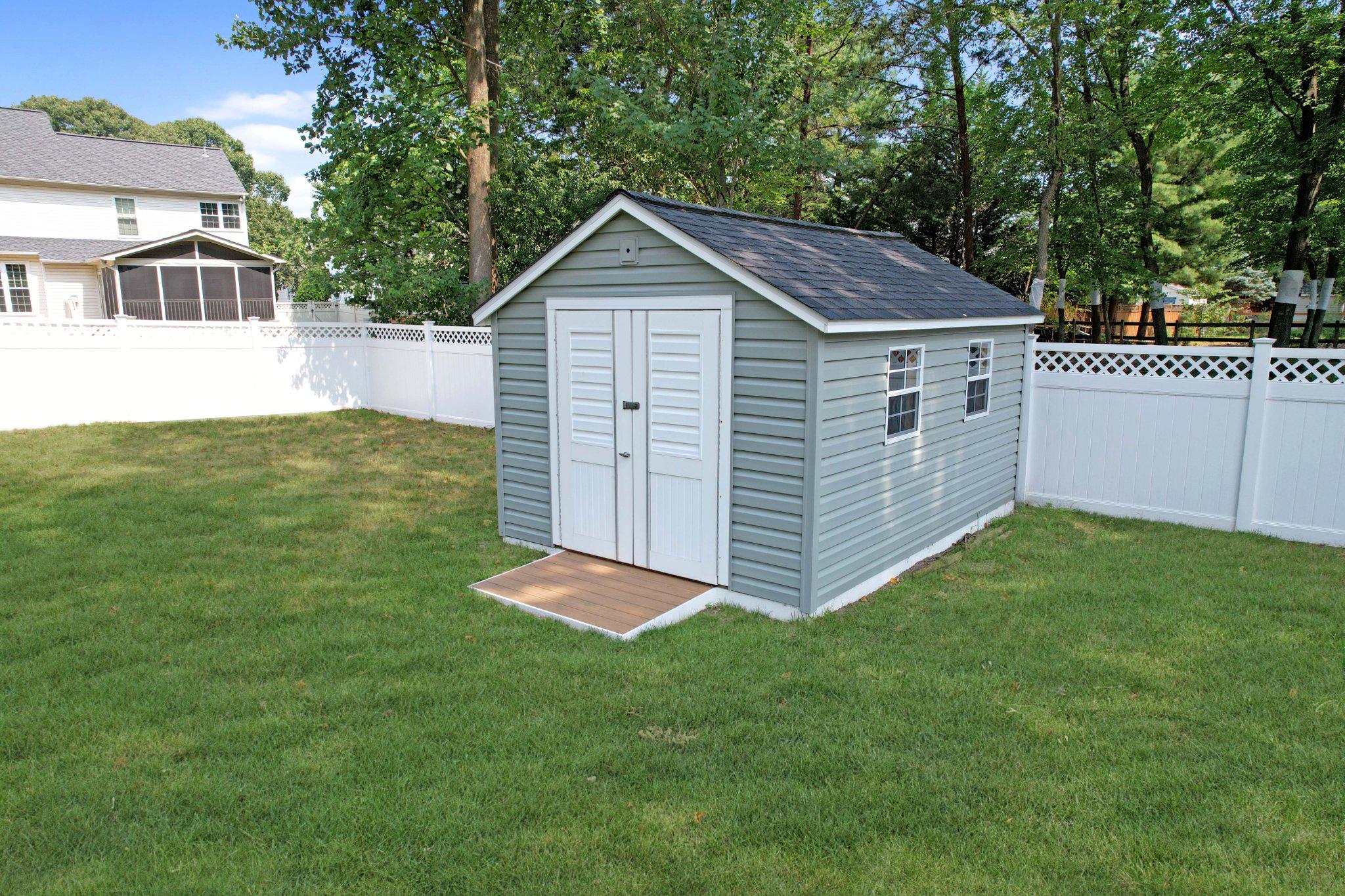 FARMINGTON VILLAGE - Residential
