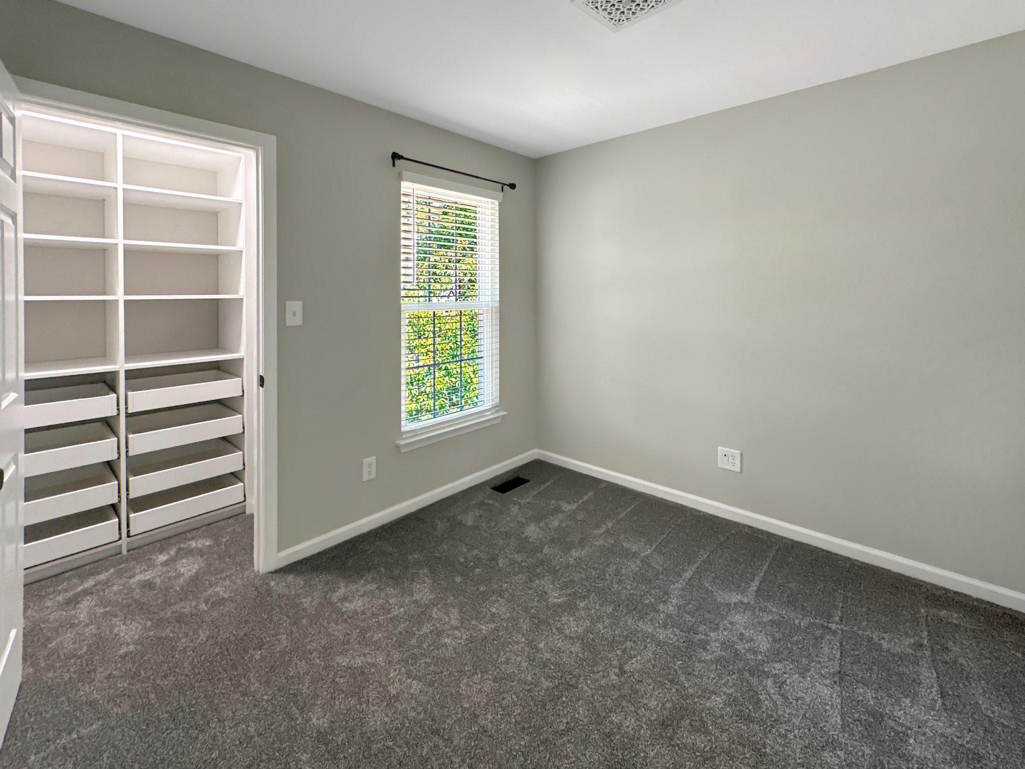 FARMINGTON VILLAGE - Residential
