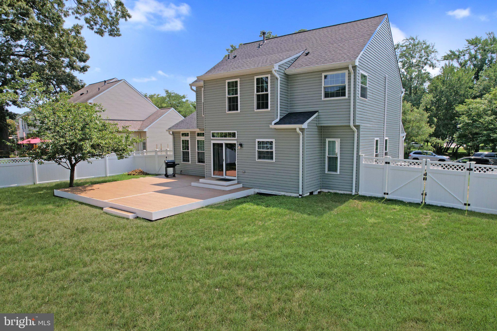 FARMINGTON VILLAGE - Residential