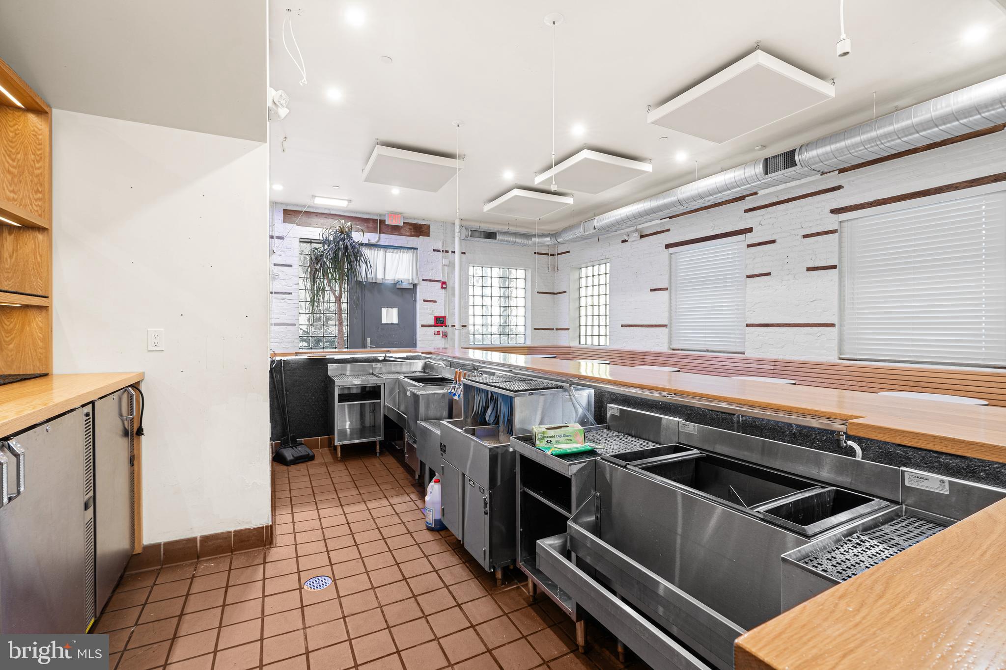 SOUTH KENSINGTON - Business Opportunity