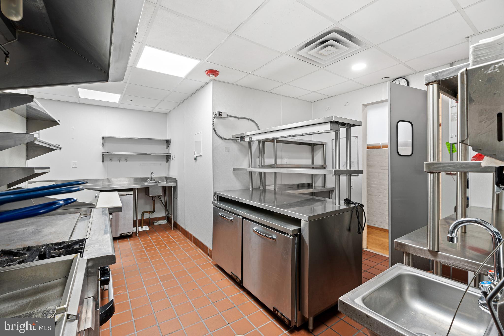 SOUTH KENSINGTON - Business Opportunity