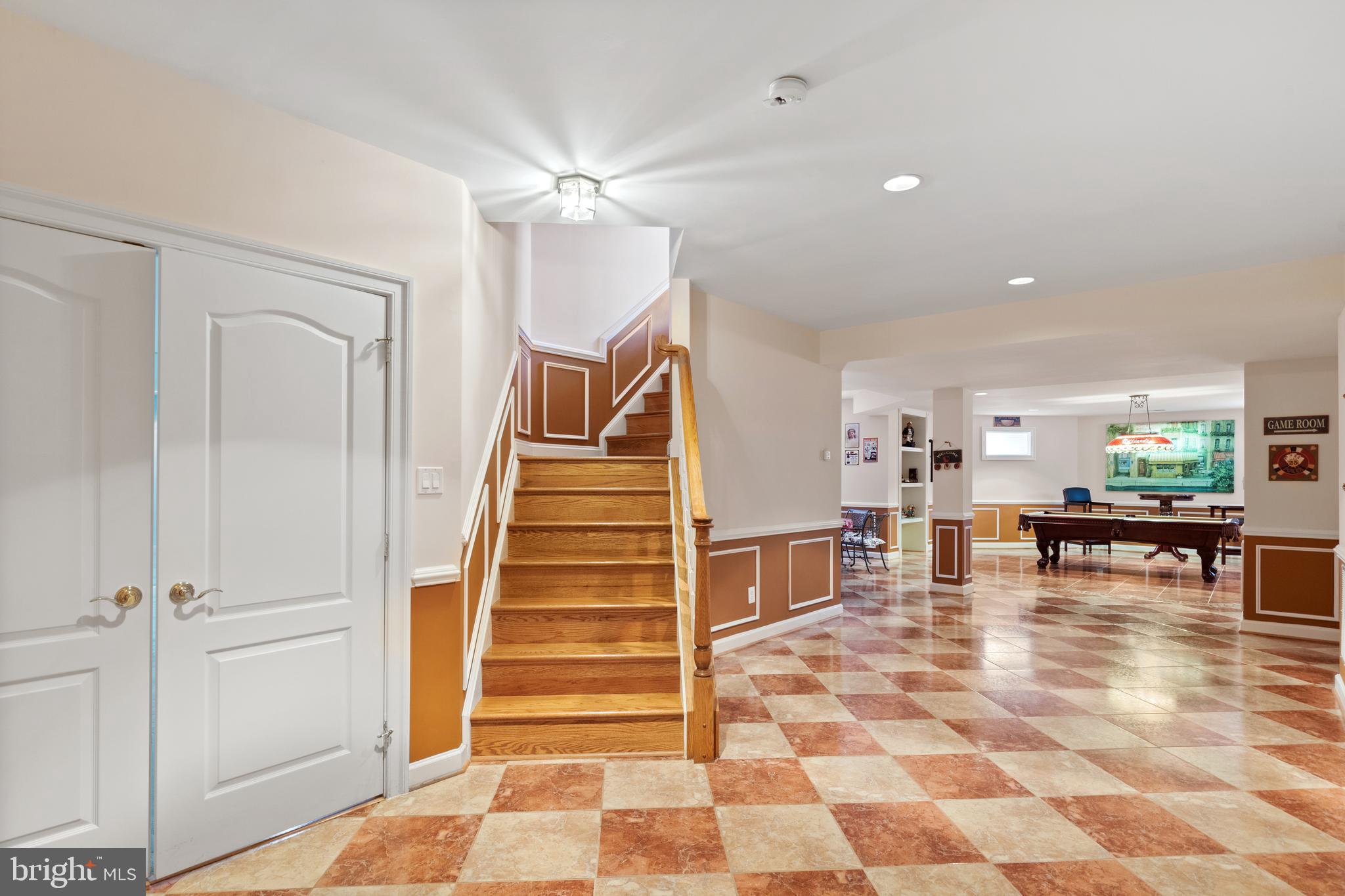 FOXHALL OF MCLEAN - Residential