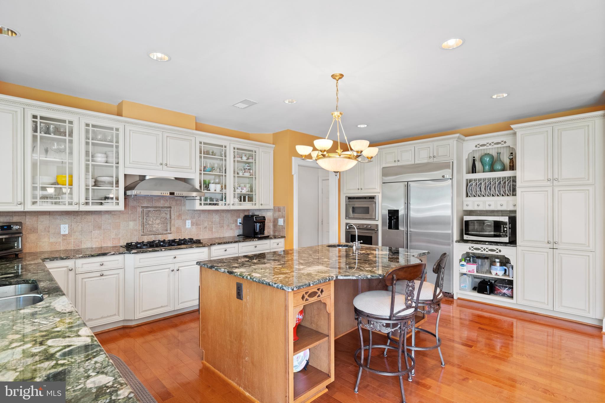 FOXHALL OF MCLEAN - Residential