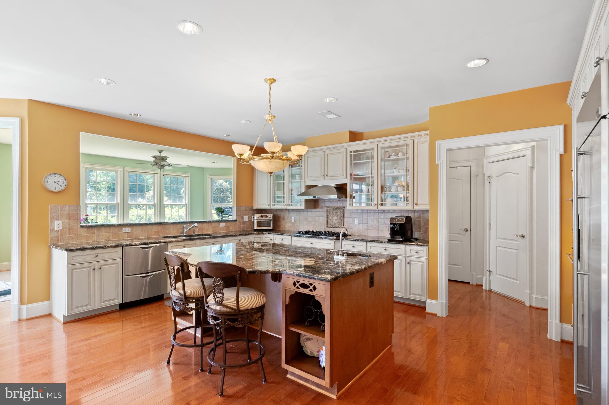 FOXHALL OF MCLEAN - Residential