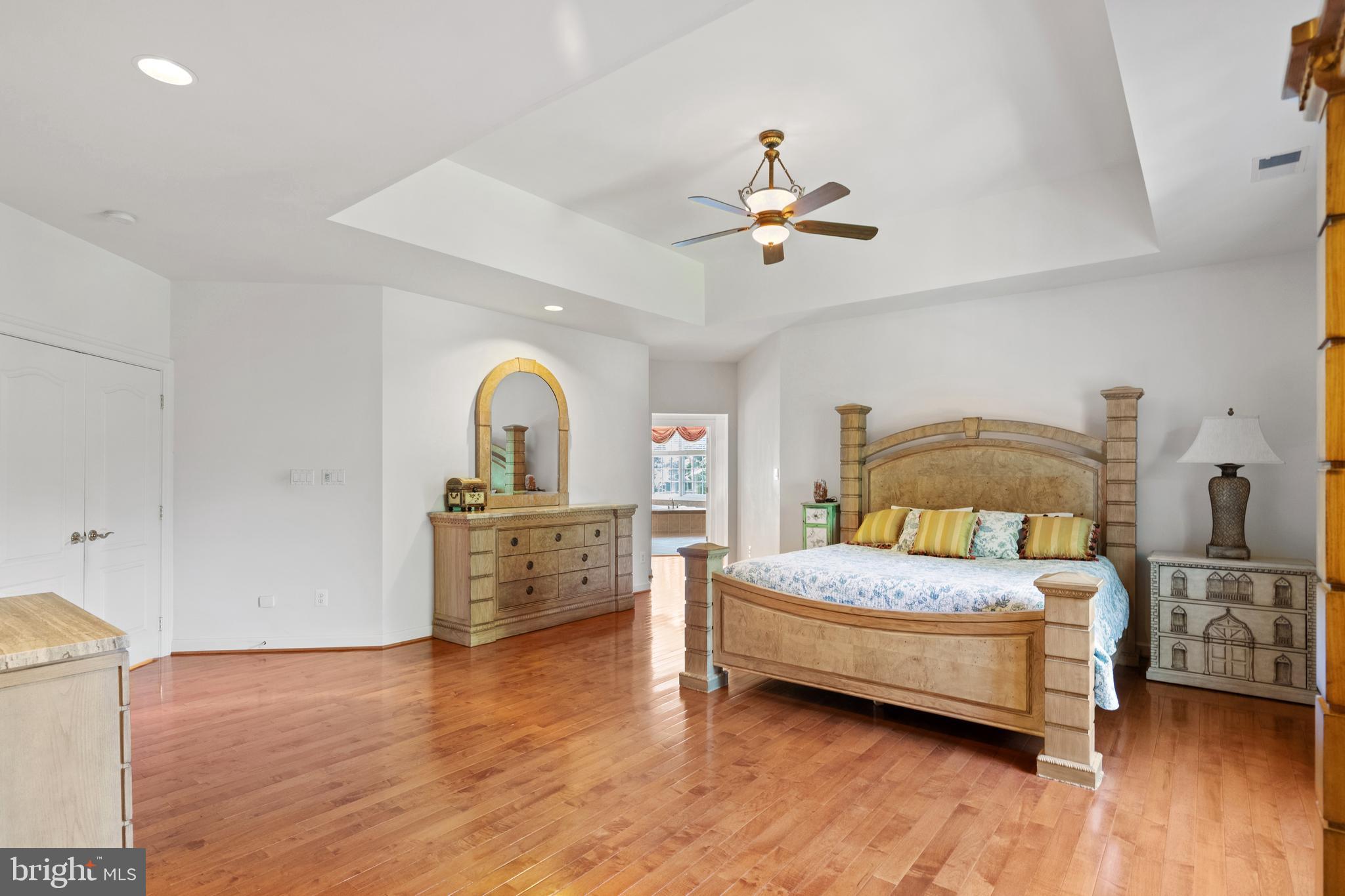 FOXHALL OF MCLEAN - Residential