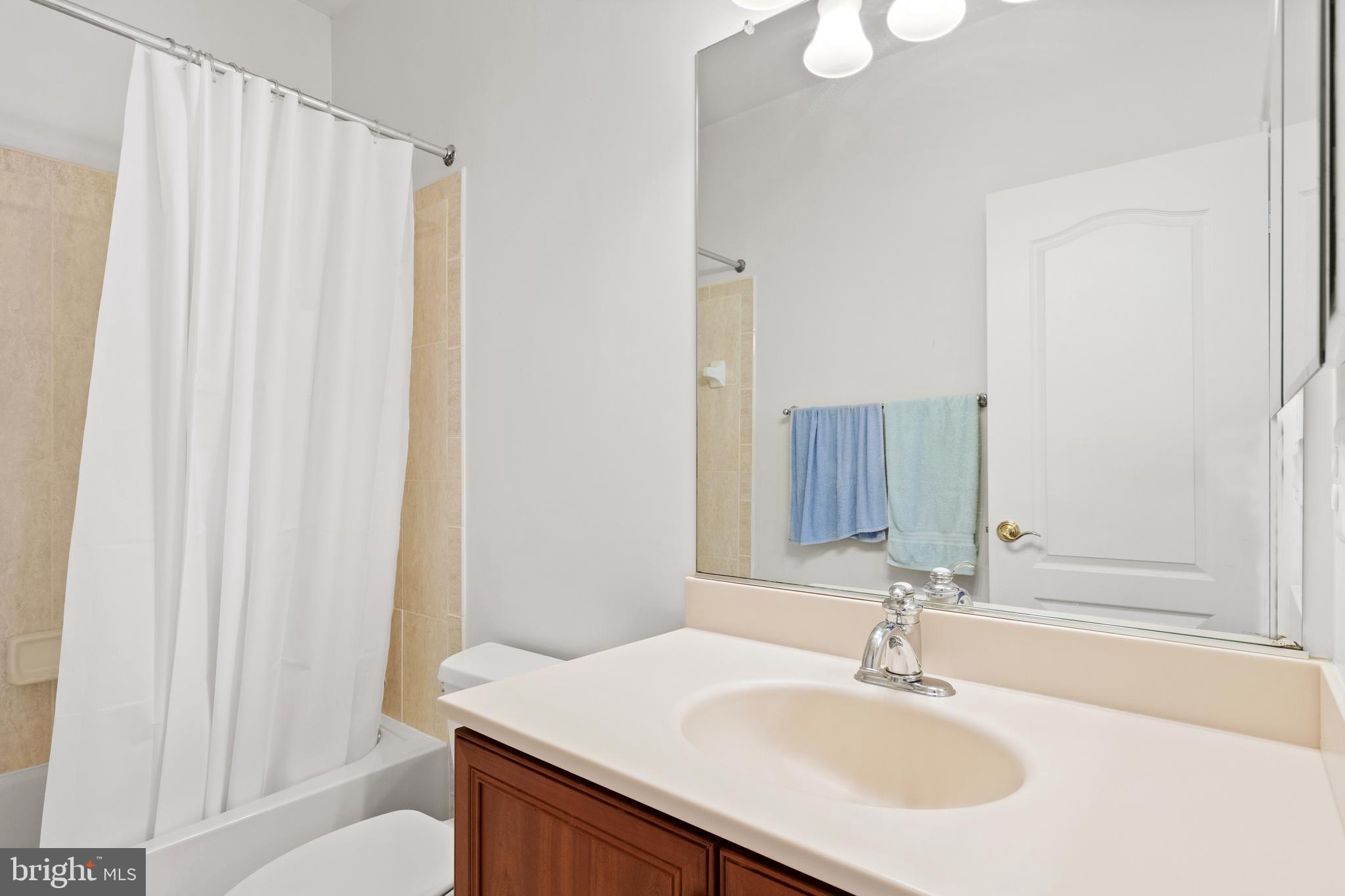 FOXHALL OF MCLEAN - Residential