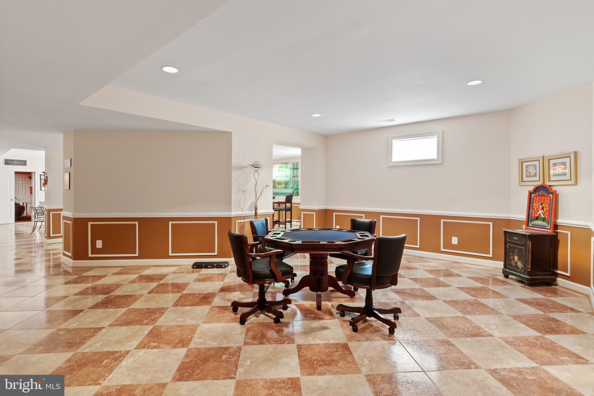 FOXHALL OF MCLEAN - Residential