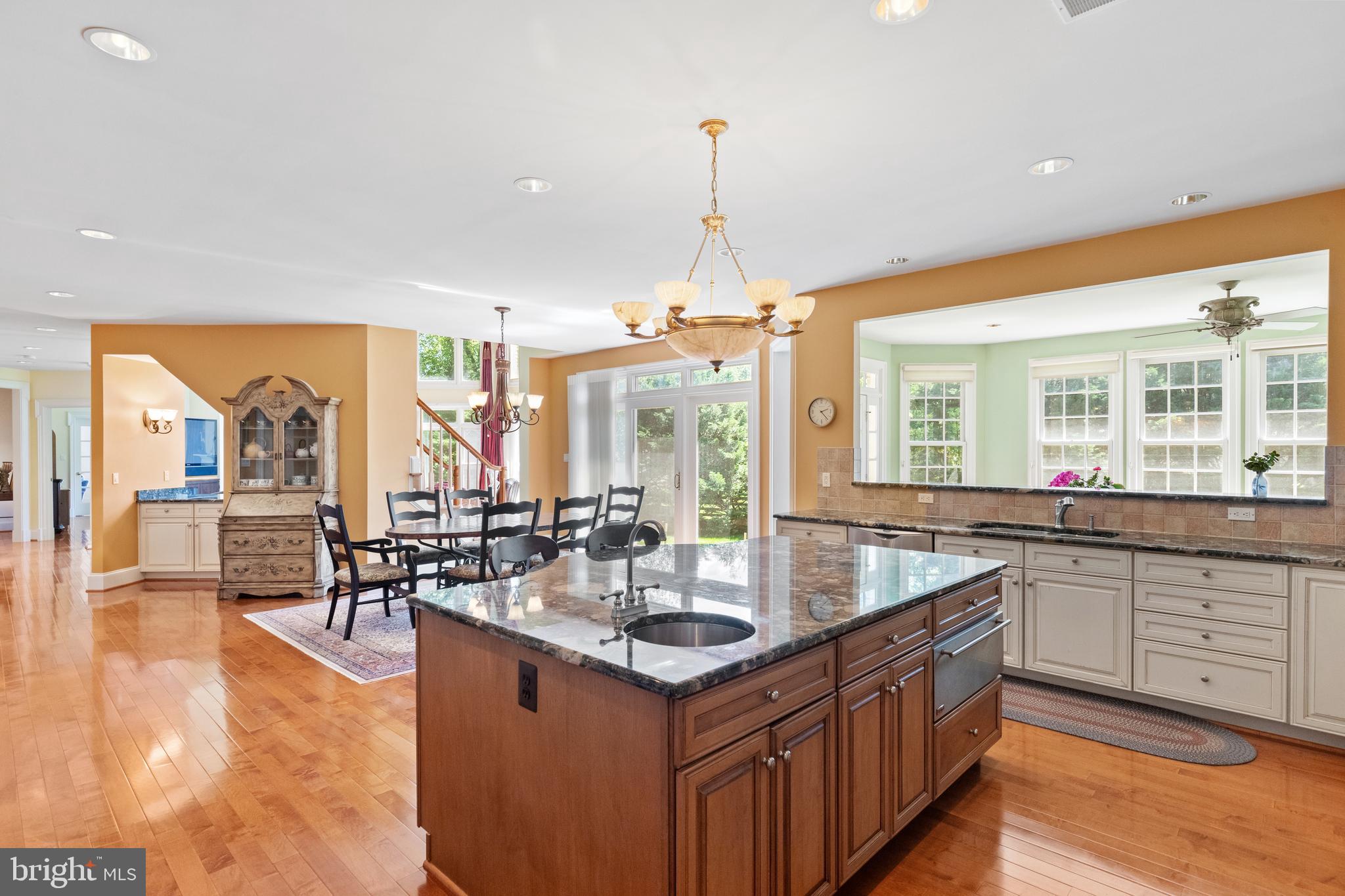 FOXHALL OF MCLEAN - Residential