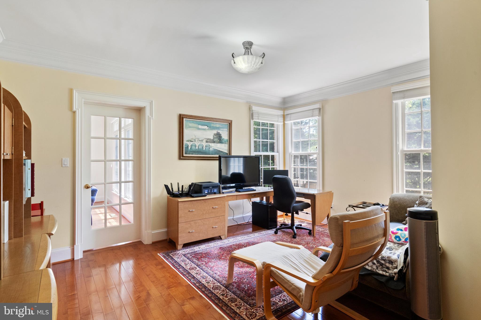 FOXHALL OF MCLEAN - Residential