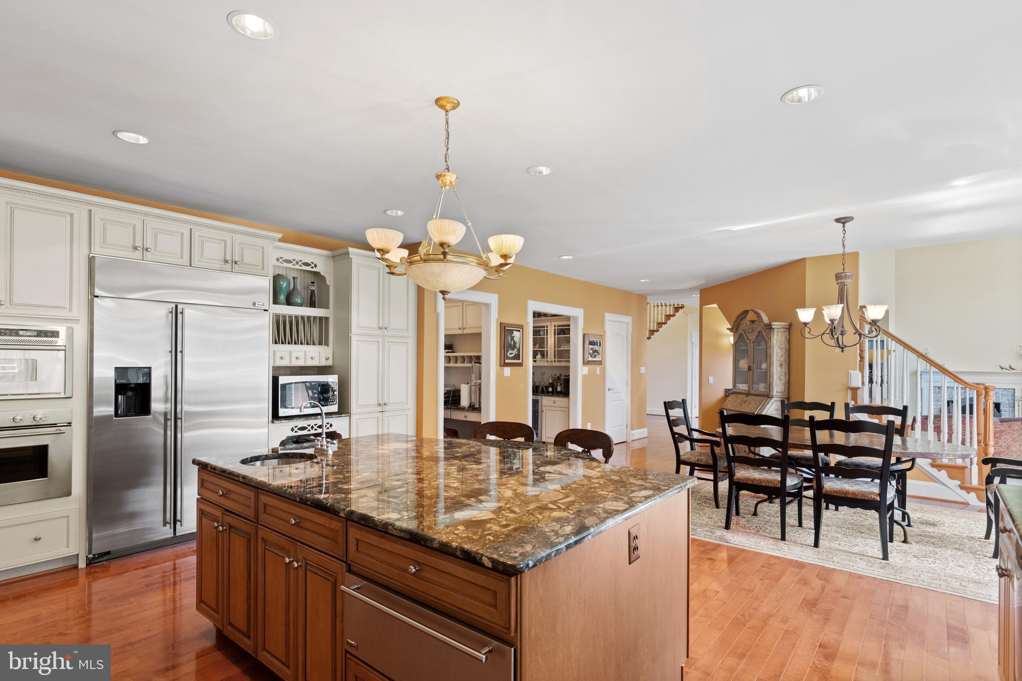 FOXHALL OF MCLEAN - Residential