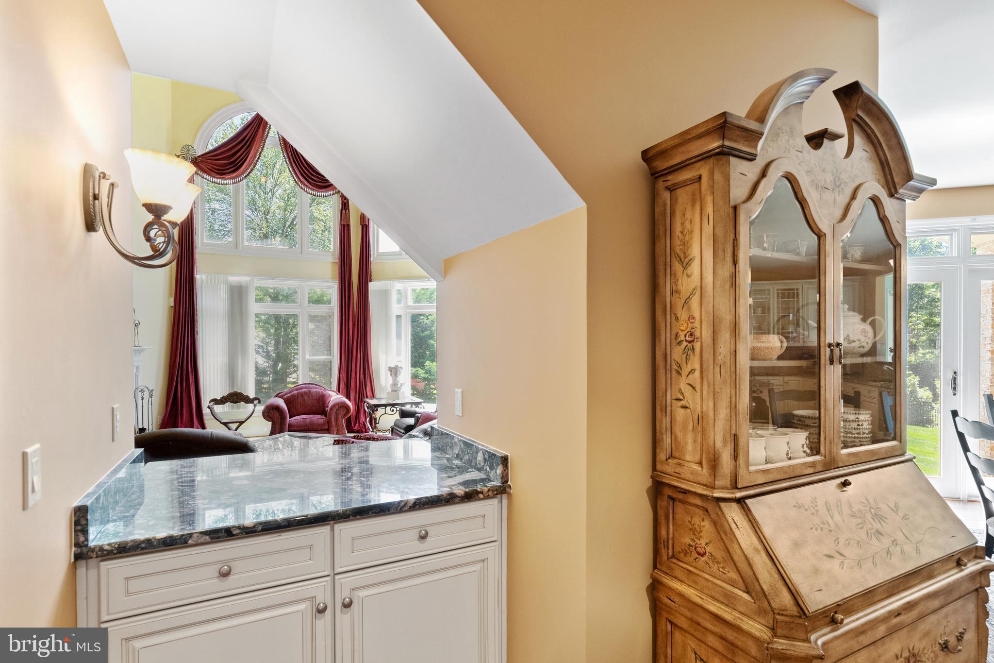 FOXHALL OF MCLEAN - Residential