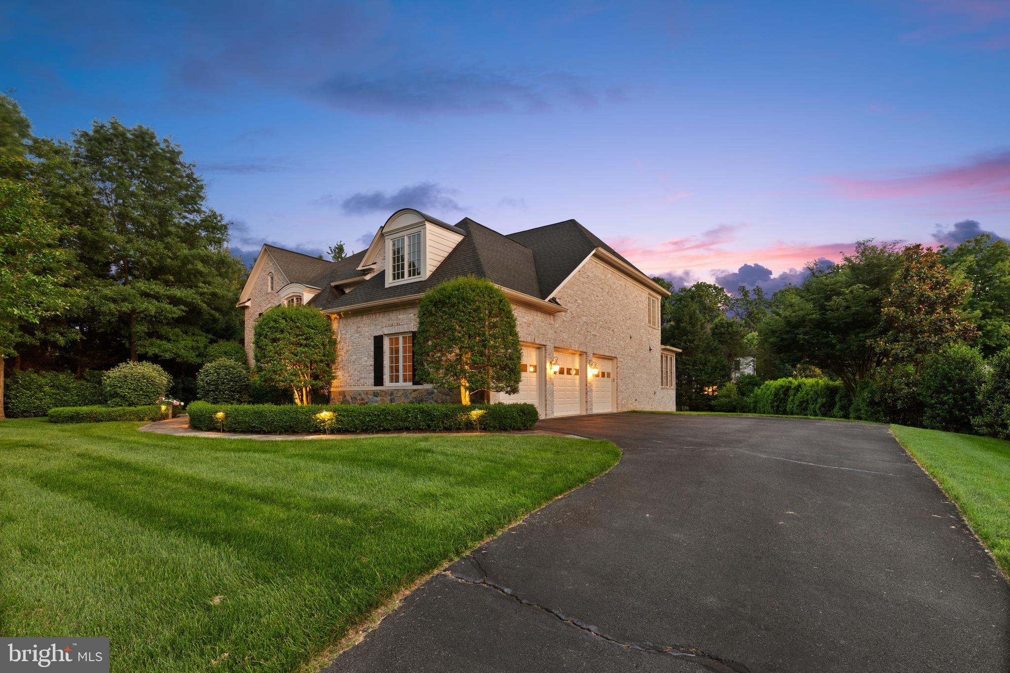 FOXHALL OF MCLEAN - Residential