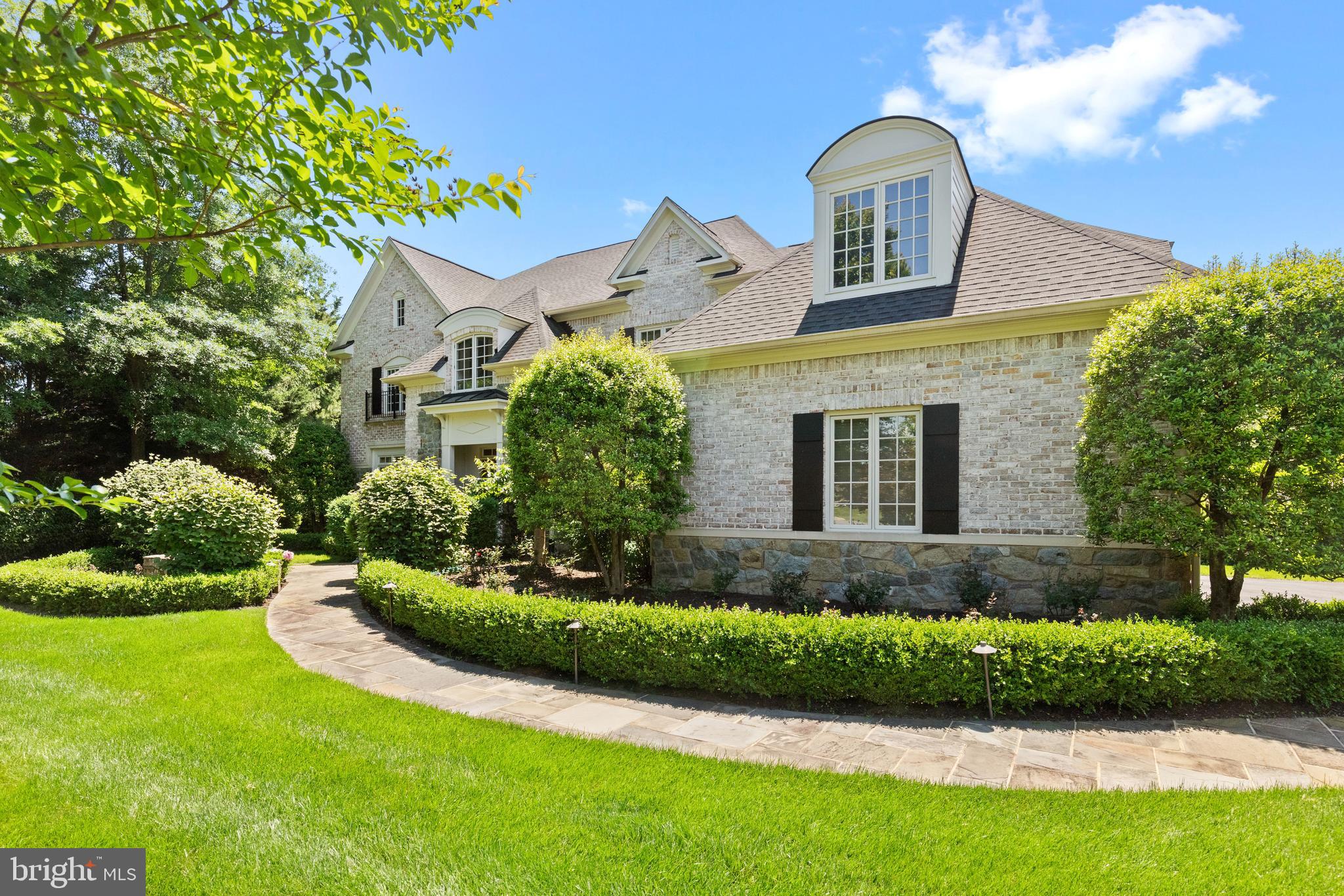 FOXHALL OF MCLEAN - Residential