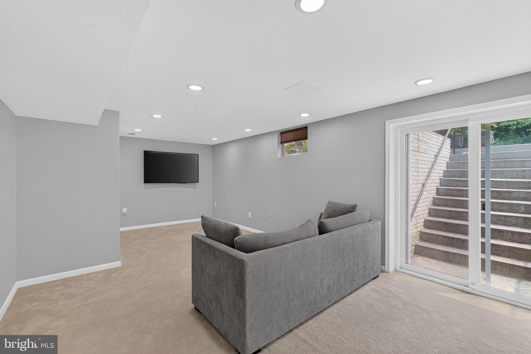 PHEASANT RUN - Residential