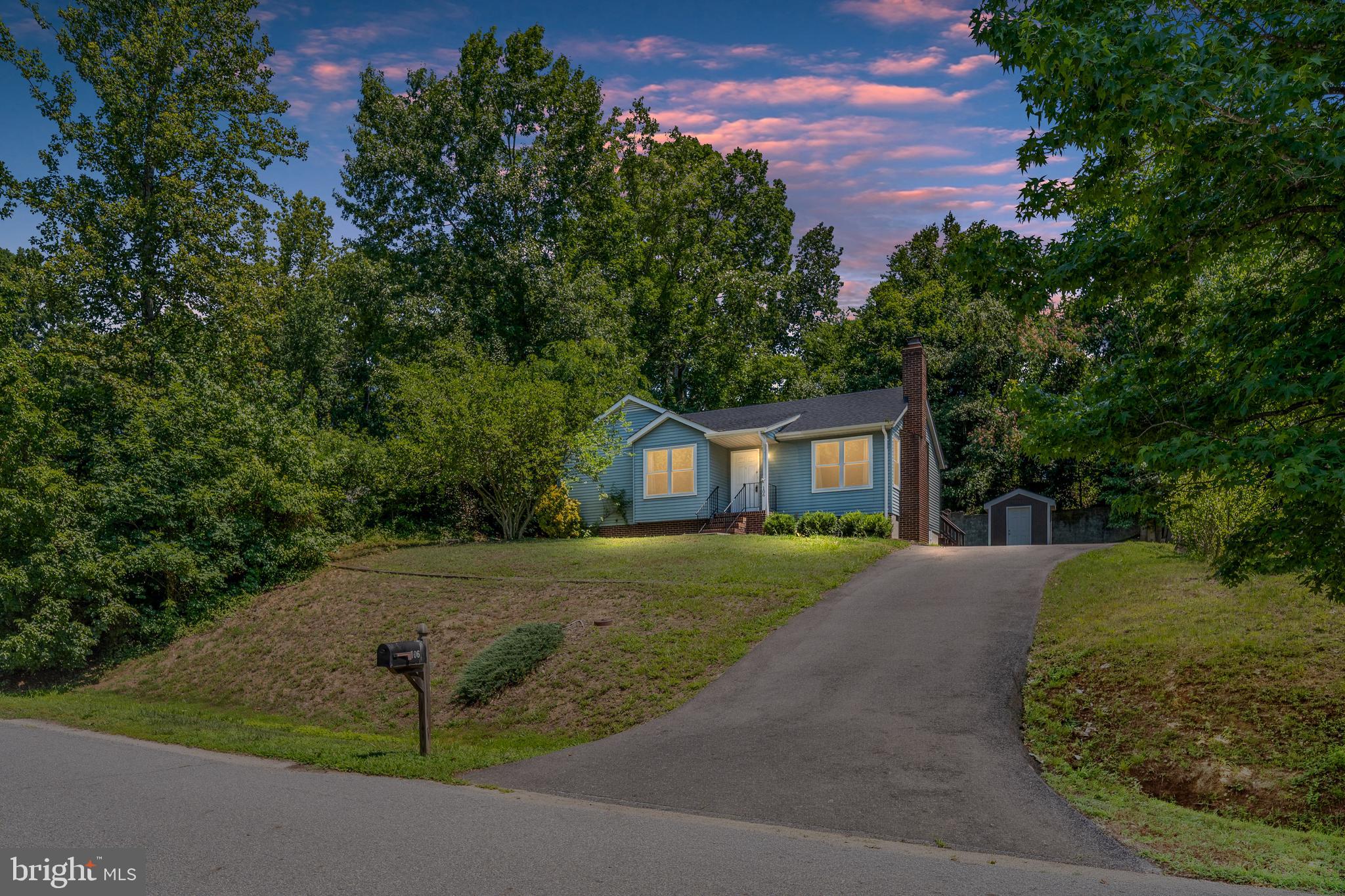 SHADOW WOODS - Residential