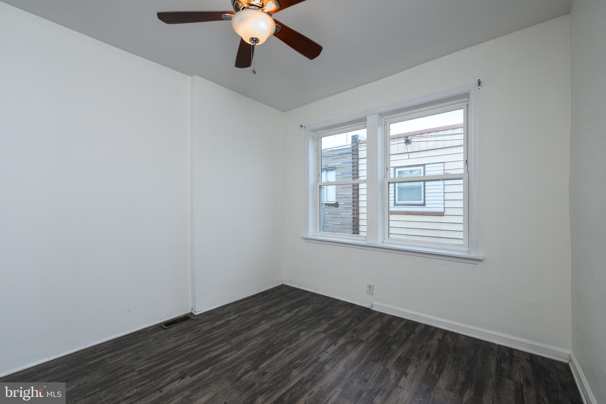 GIRARD ESTATES - Residential