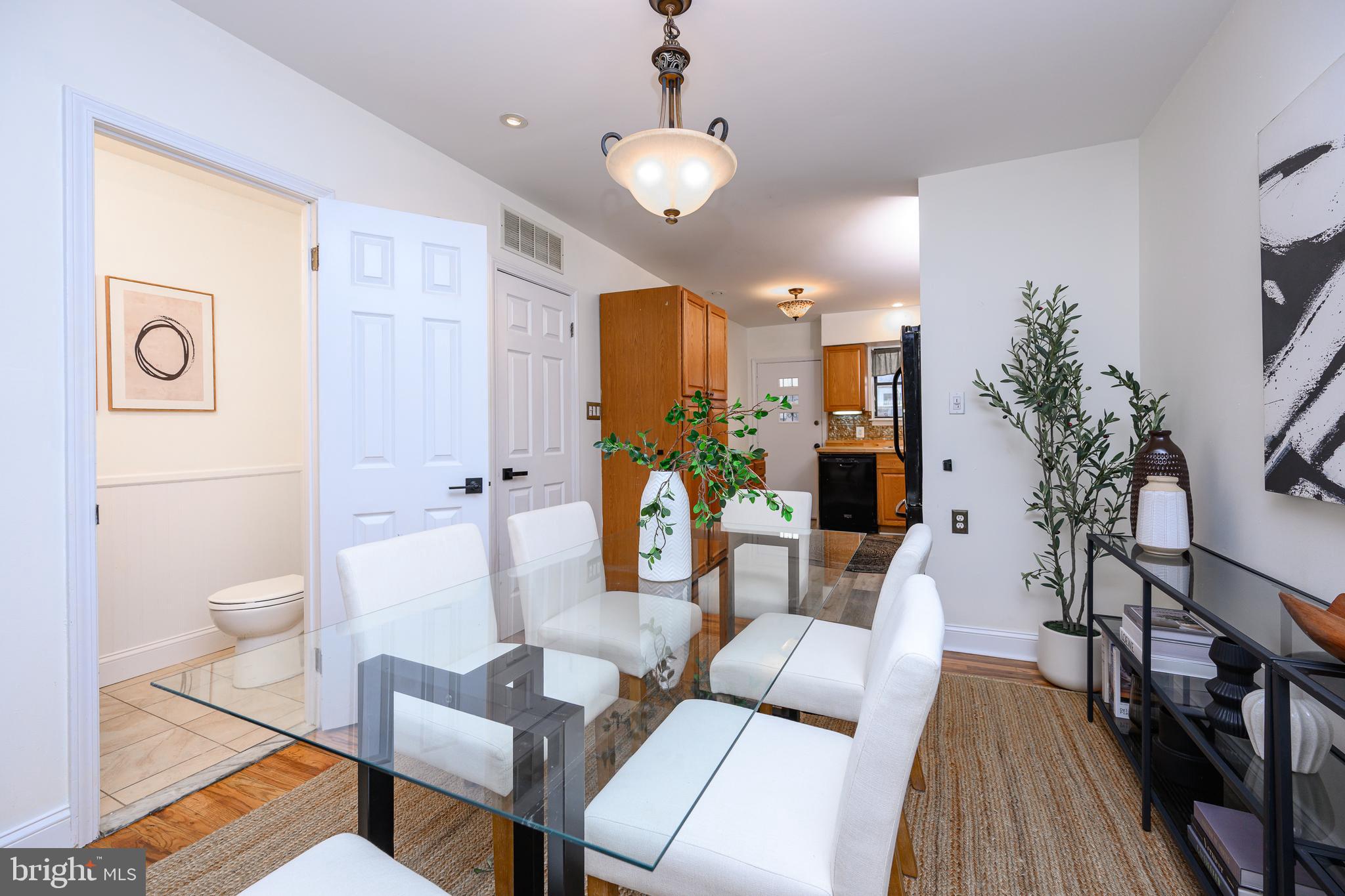 GIRARD ESTATES - Residential