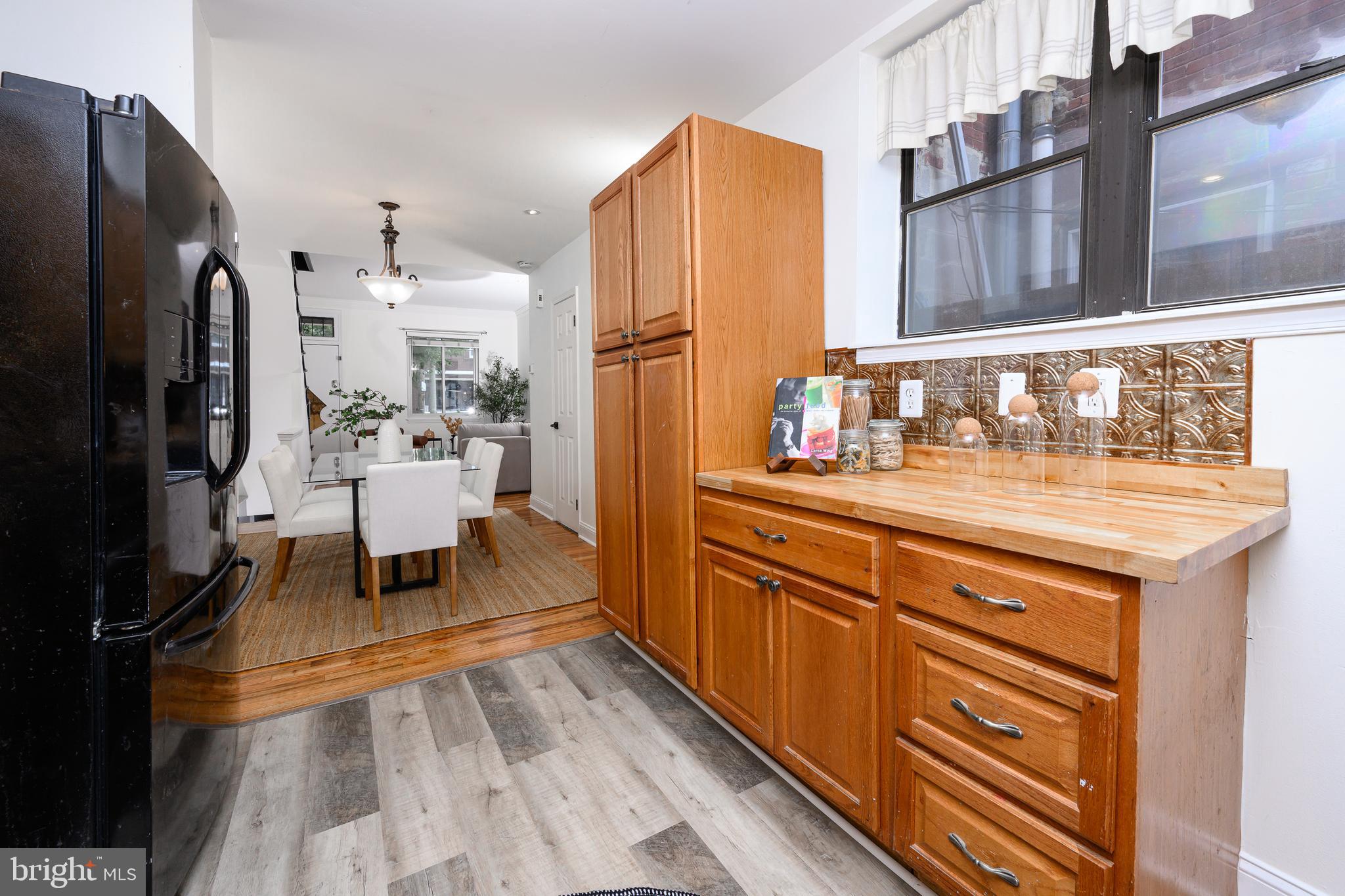 GIRARD ESTATES - Residential