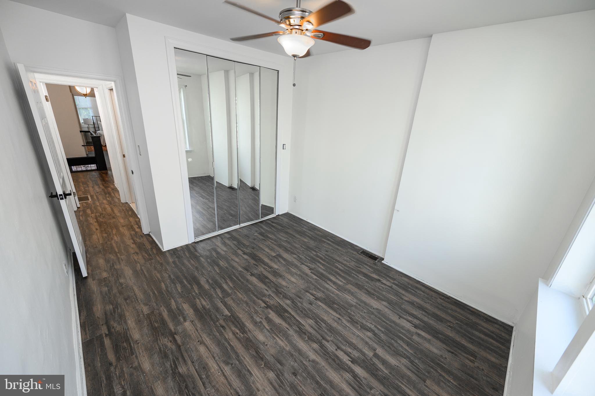 GIRARD ESTATES - Residential