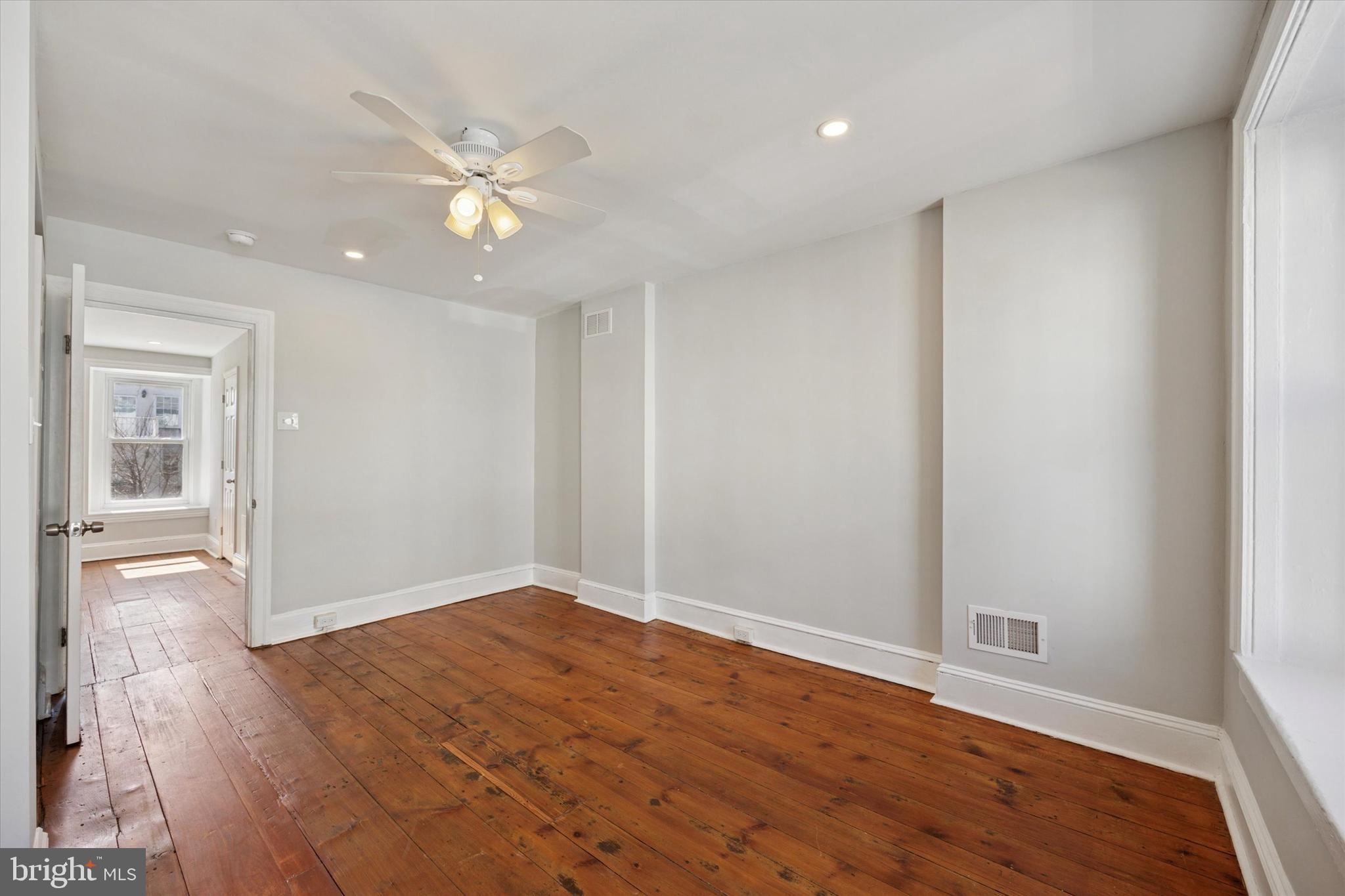 MANAYUNK - Residential Lease