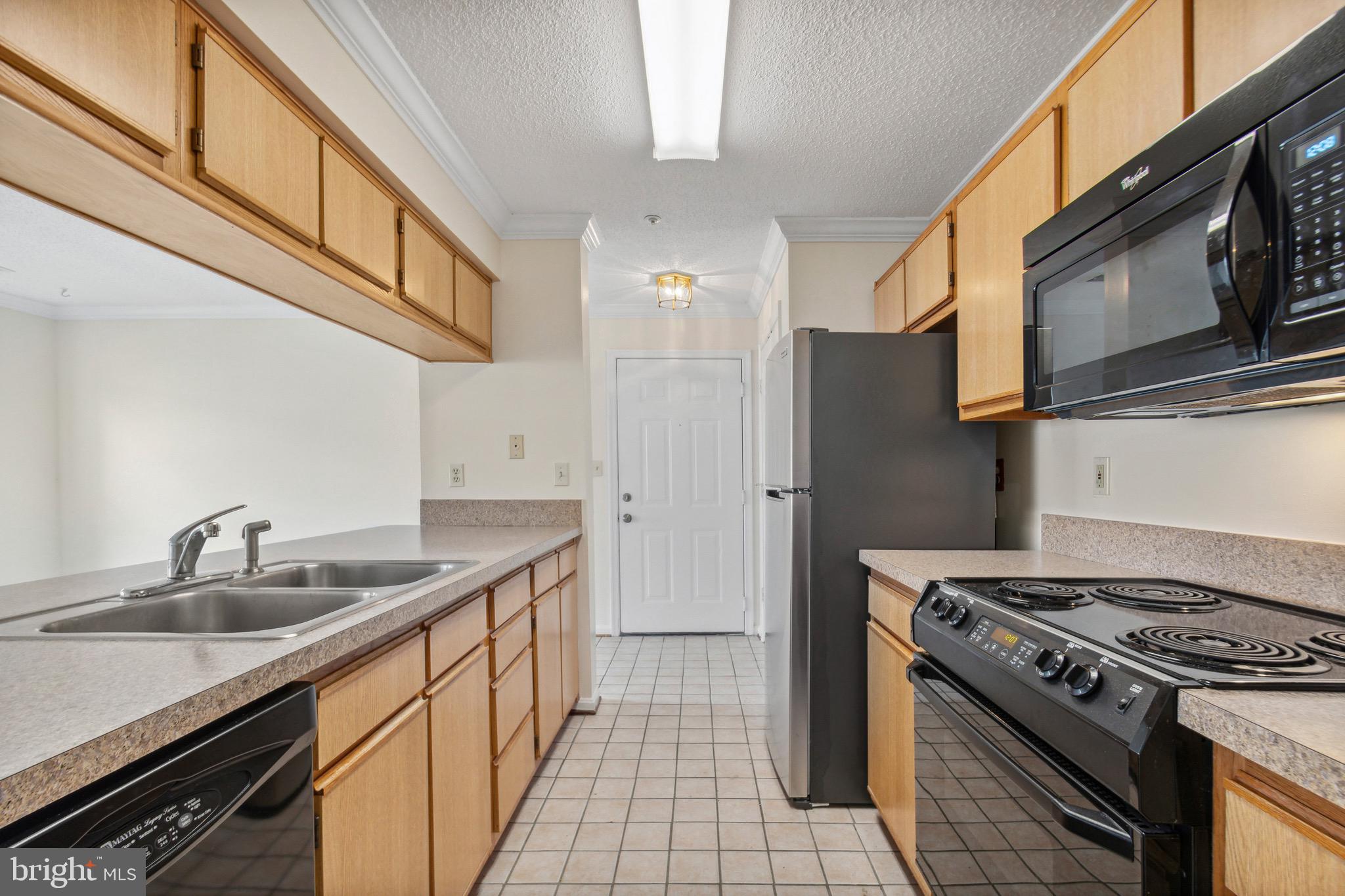 WINTERGATE AT LONGMEAD CROSSING - Residential