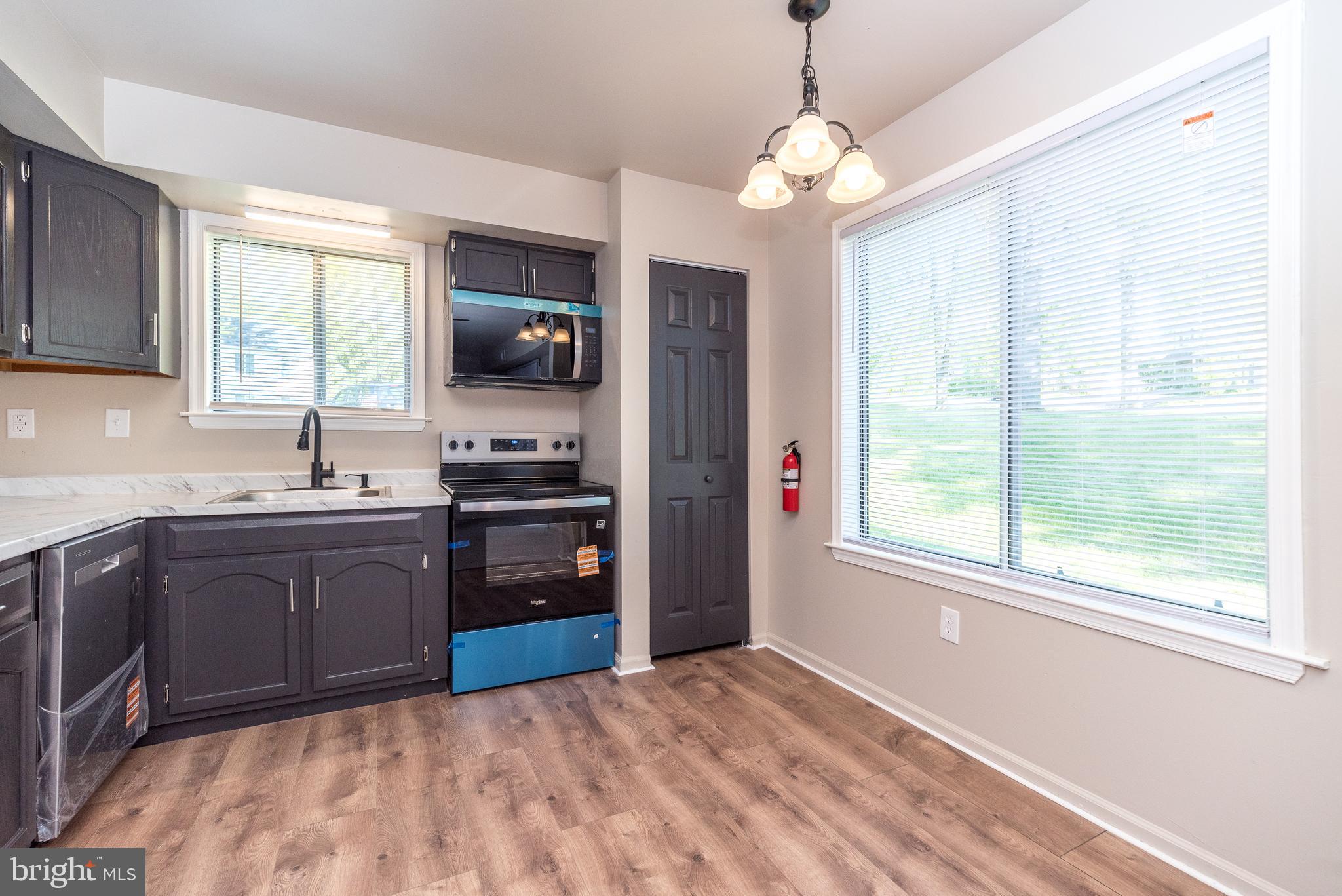 HICKORY RIDGE - Residential
