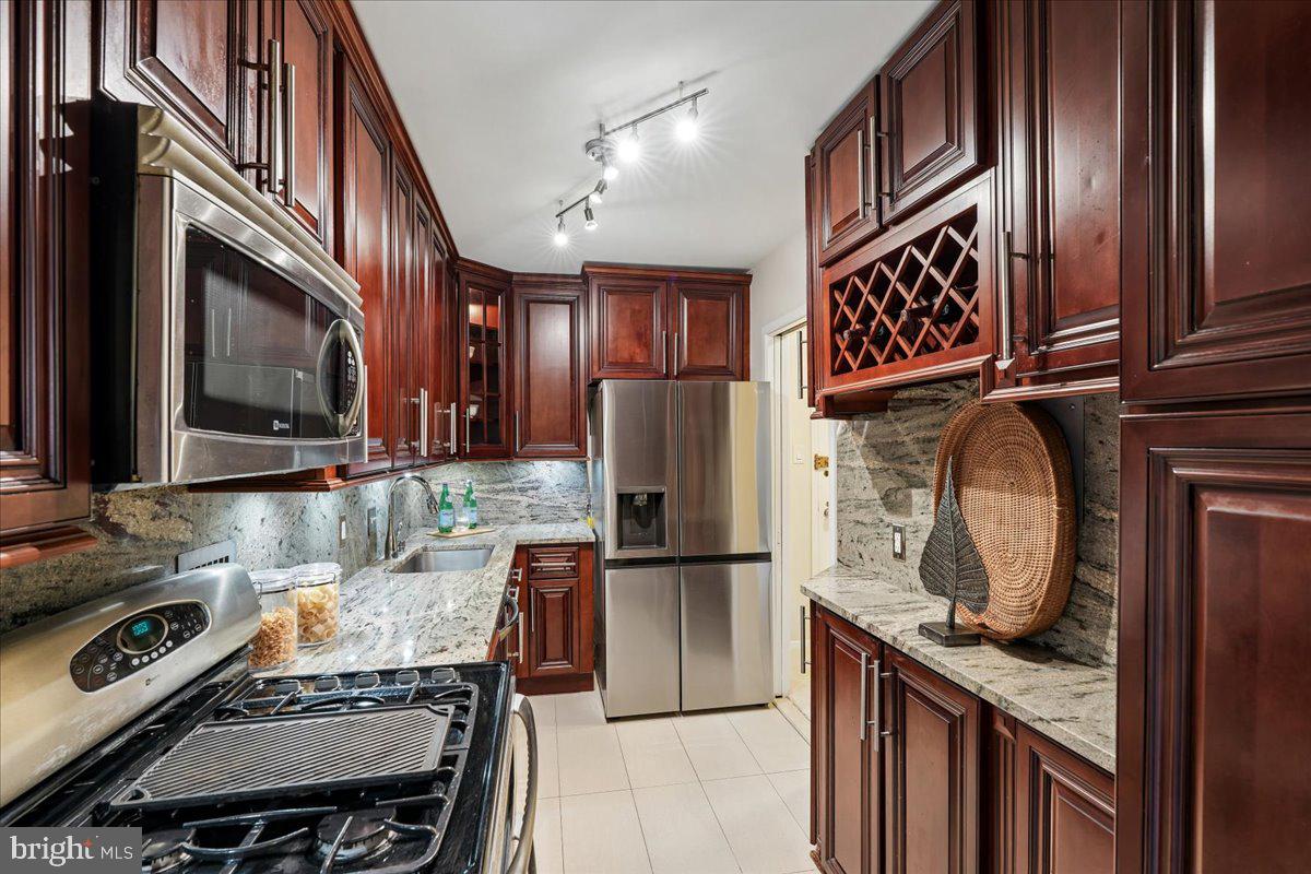 CHEVY CHASE VILLAGE - Residential