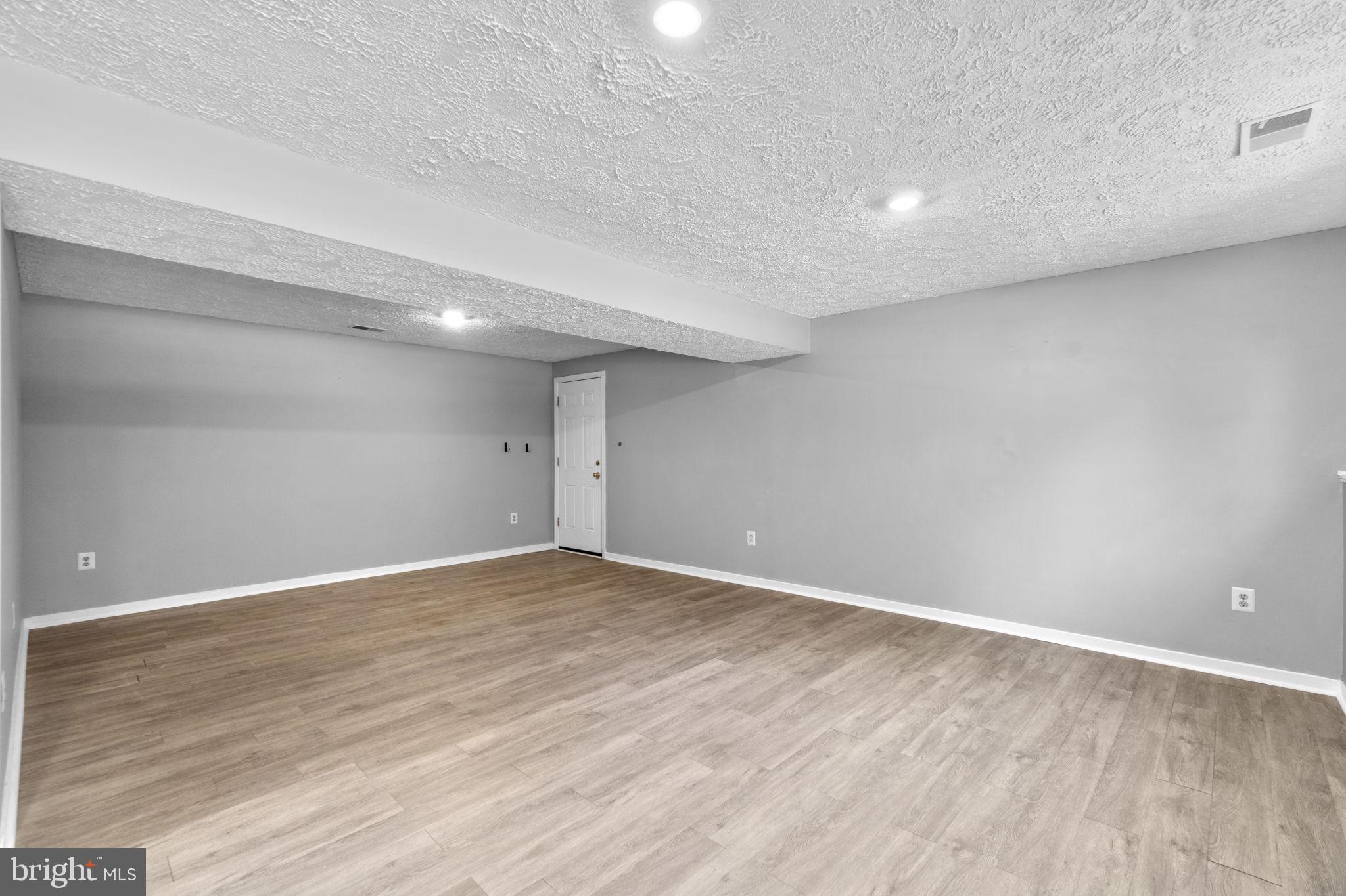 WORTHINGTON - Residential