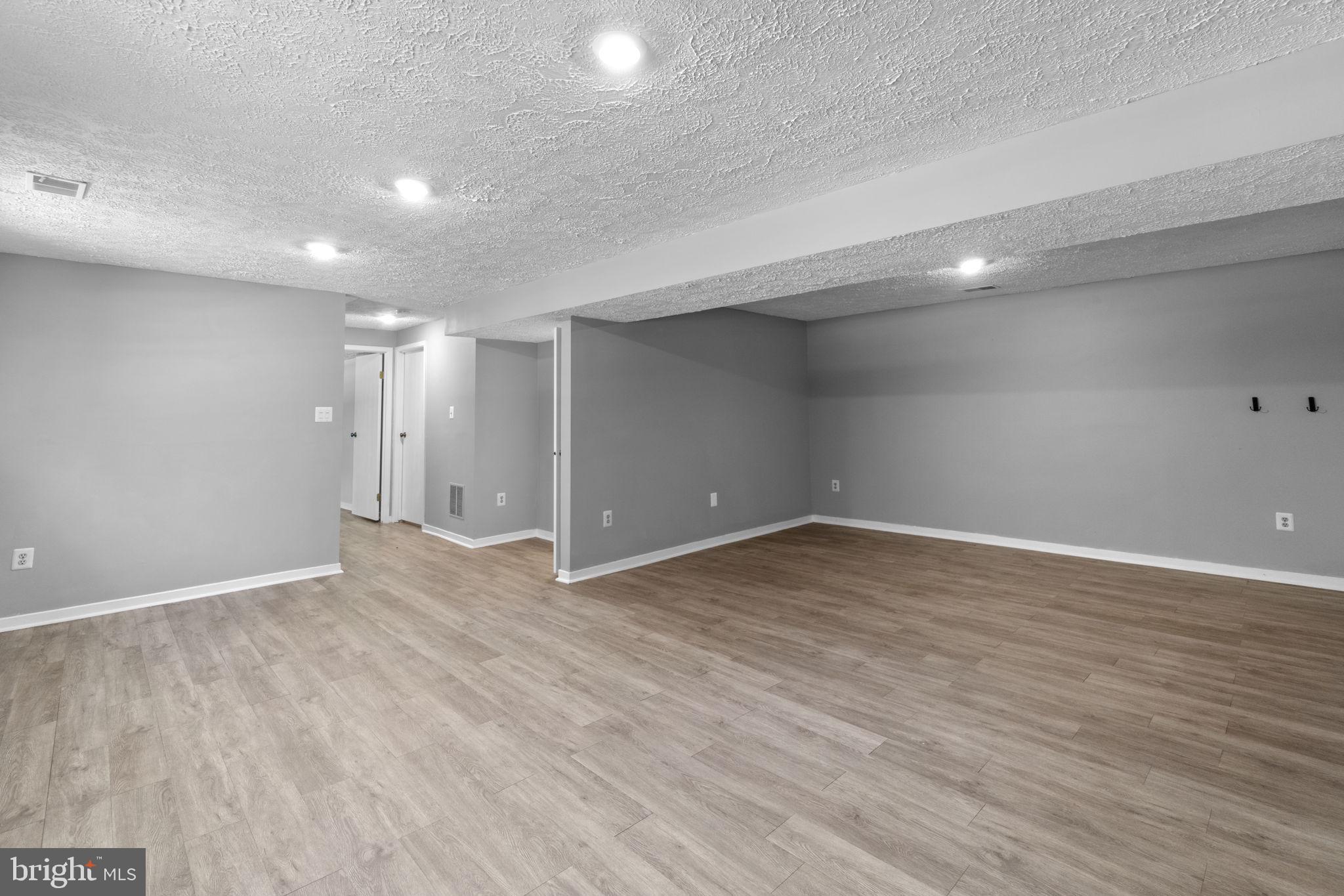 WORTHINGTON - Residential