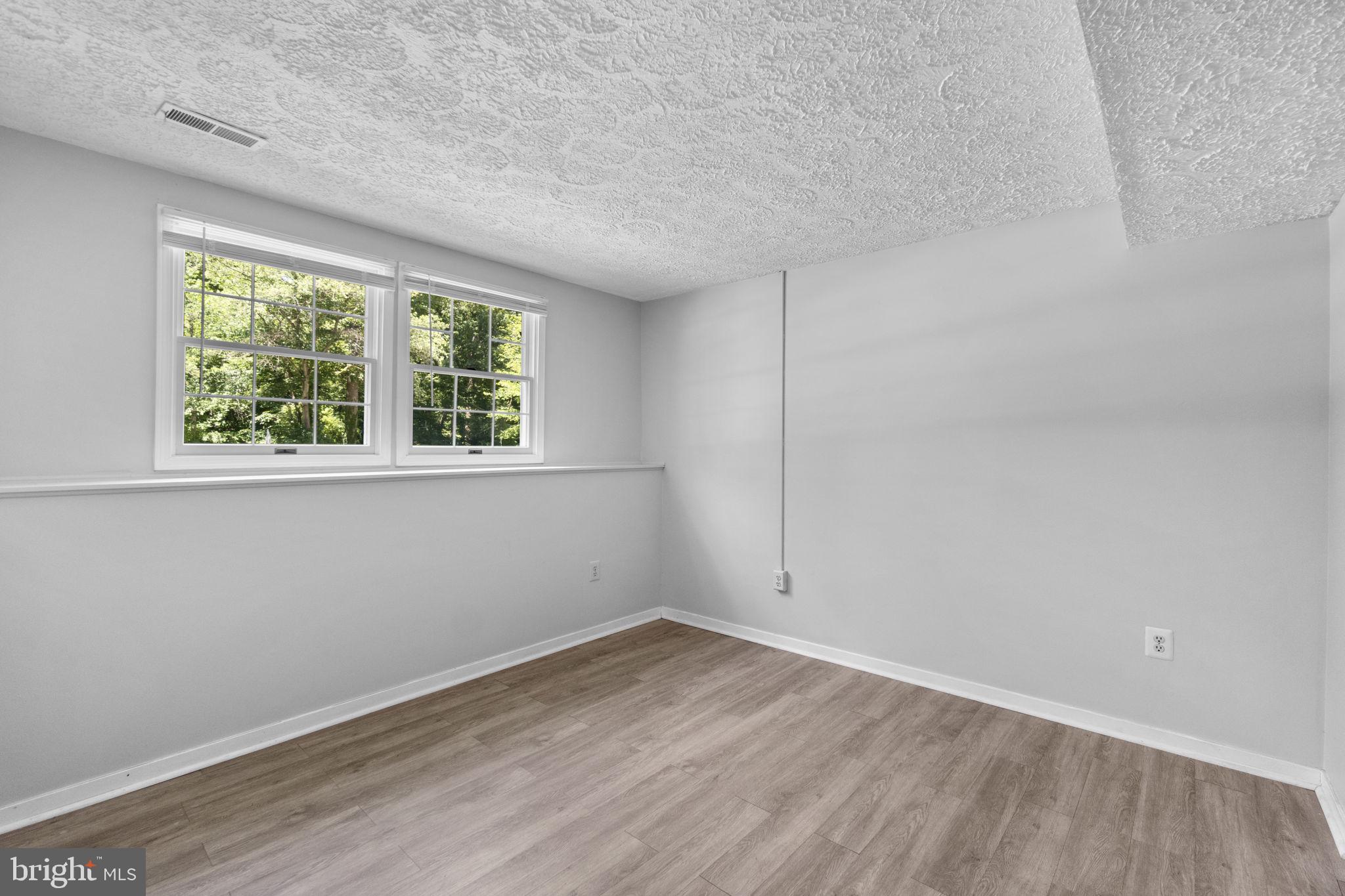 WORTHINGTON - Residential